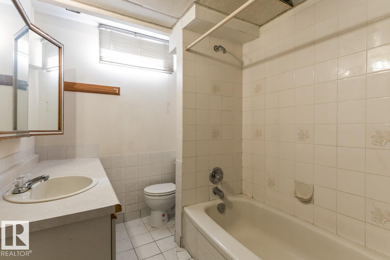 Photo 28 at 8507 52 Street NW, Kenilworth, Edmonton