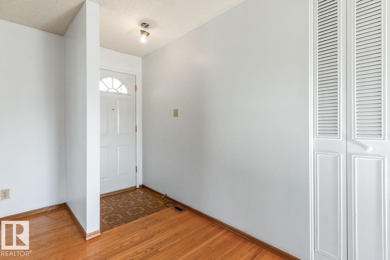 8507 52 Street NW, Kenilworth, Edmonton