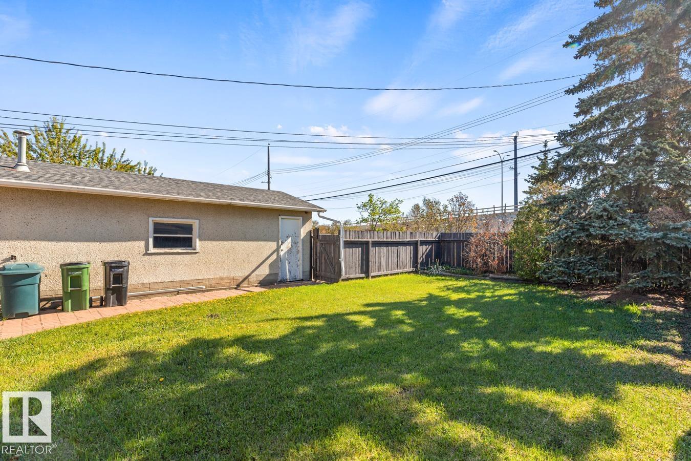 Photo 33 at 8507 52 Street NW, Kenilworth, Edmonton