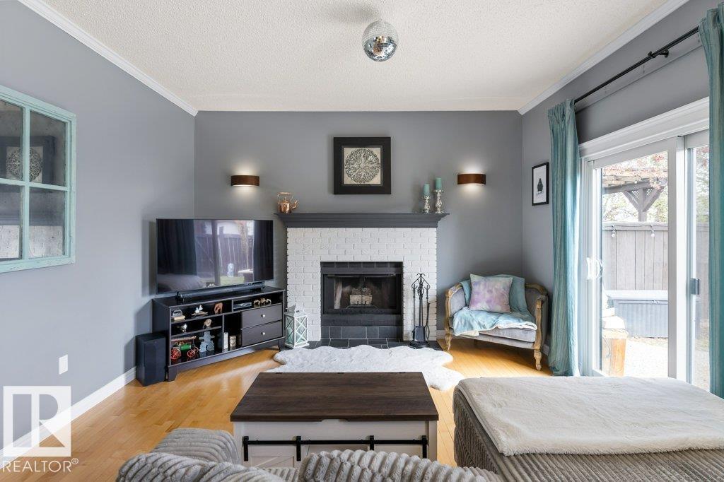 https://zimg.paragon.ice.com/ParagonImages/Property/PM/RAE/225402201/15/0/0/6d742e0cbc8e2344e27f199f0a9da830/1/8e180837b1dd89b3182b63d6588a668a/225402201-759f555b-1d0f-48f3-be50-14a7b9b1b425.JPG
