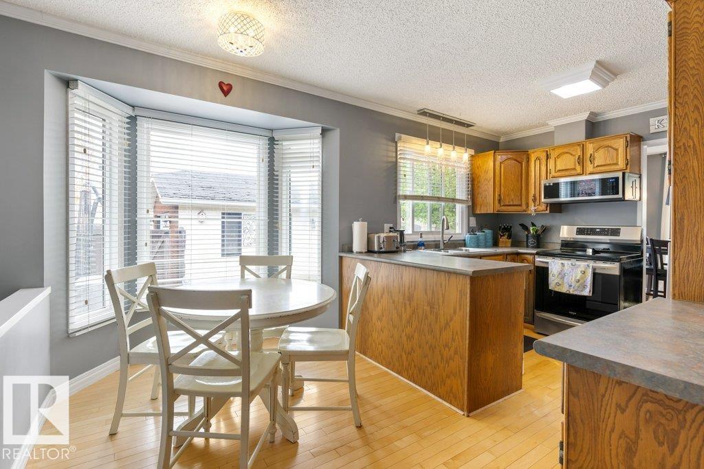 https://zimg.paragon.ice.com/ParagonImages/Property/PM/RAE/225402201/9/0/0/a32efcd77986bc35869d6c90a894a548/1/8e180837b1dd89b3182b63d6588a668a/225402201-d0db2f0f-3864-4daa-9403-0f265c8a680c.JPG