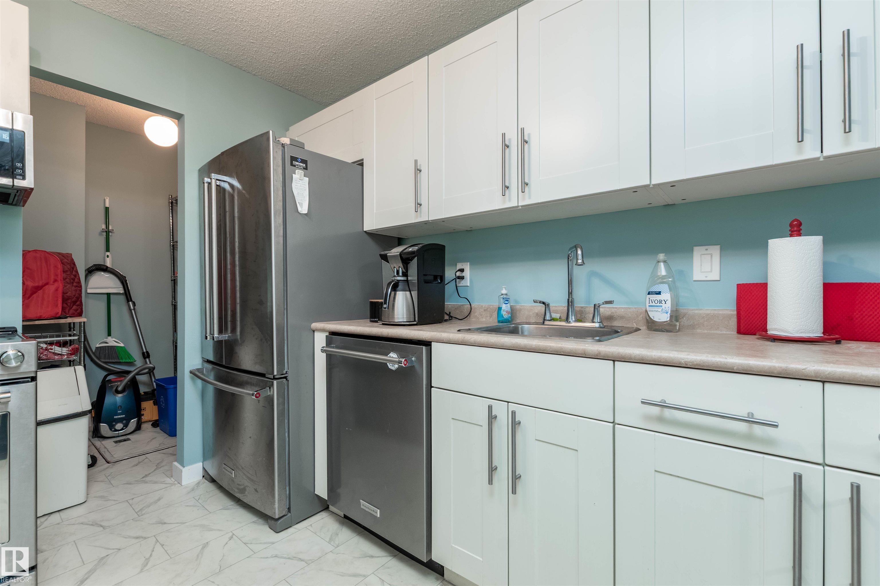 https://zimg.paragon.ice.com/ParagonImages/Property/PM/RAE/225402202/10/0/0/59ff9c29c555be863519c65c5e8b372b/1/22f06f2fca54cd55e5412ab33cc62350/225402202-8a947fdc-c4f3-42c5-9f3e-d21bf95cbd81.JPG