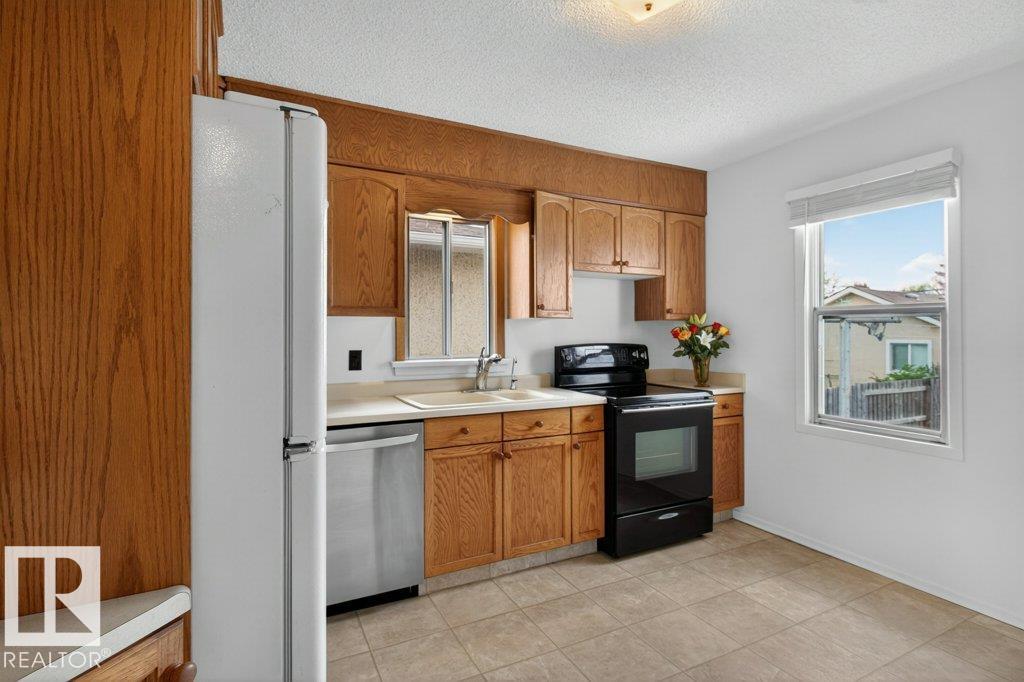 Photo 9 at 10640 79 Street NW, Forest Heights, Edmonton
