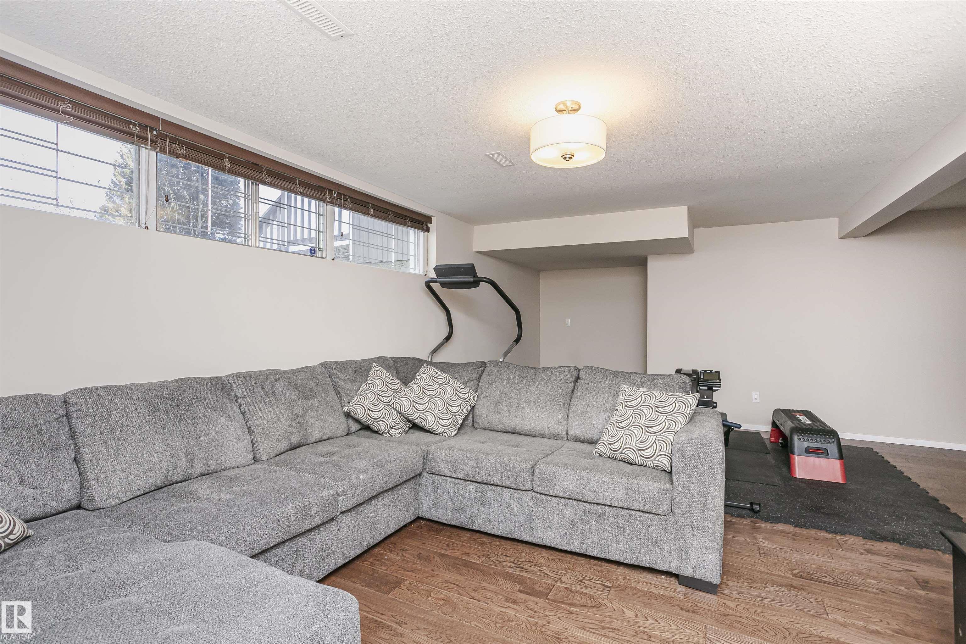 Photo 26 at 14719 59 Avenue NW, Brander Gardens, Edmonton