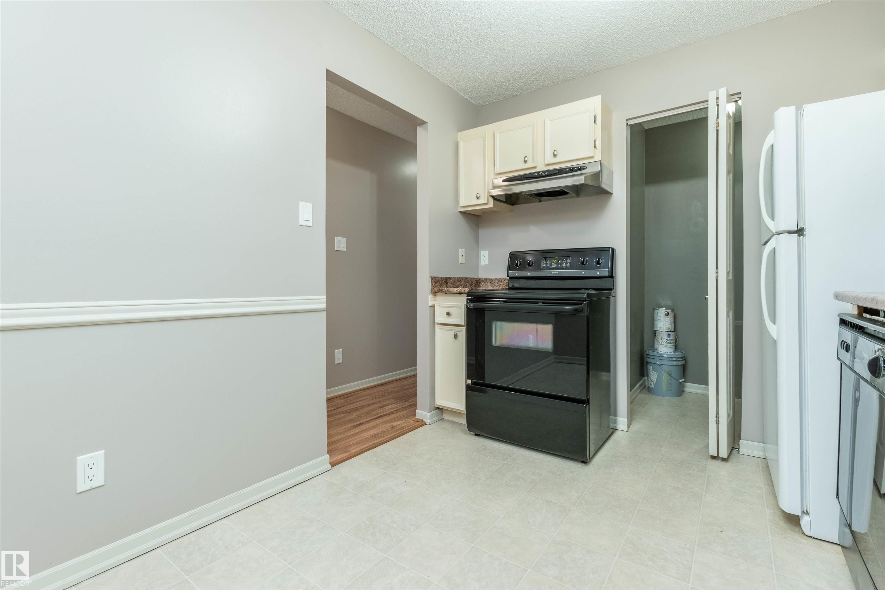 https://zimg.paragon.ice.com/ParagonImages/Property/PM/RAE/225402212/10/0/0/96c23fe31d33eb2ebda590fcf23a6169/1/ee28406985de1aa8bd214fee44200055/225402212-2582171f-40ce-48a9-871f-1a9c3513b713.JPG
