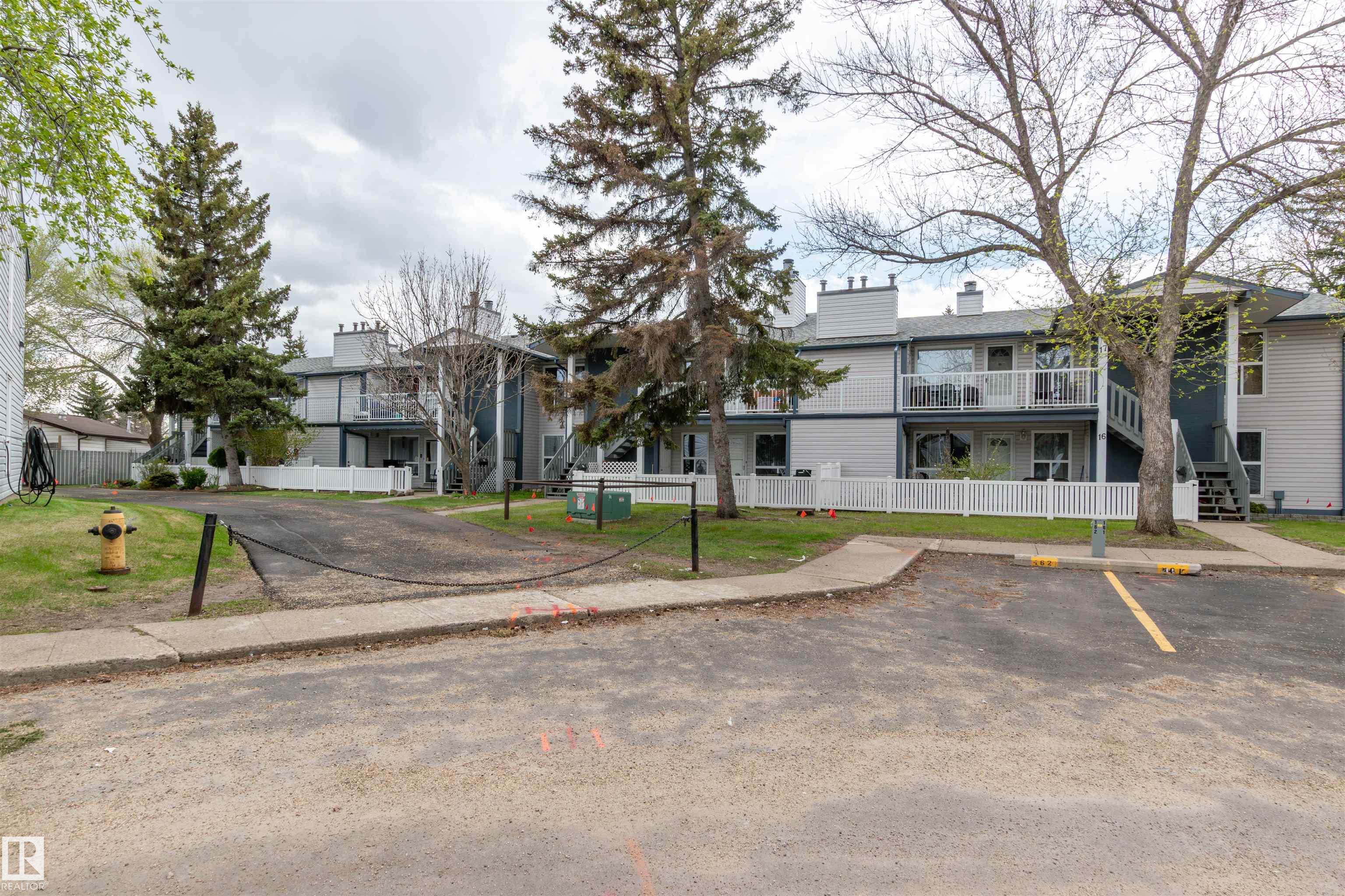 https://zimg.paragon.ice.com/ParagonImages/Property/PM/RAE/225402212/31/0/0/0f2fce830e169d7fdc39e7ac35432fa7/1/ee28406985de1aa8bd214fee44200055/225402212-8918b6b1-babf-4ff5-9c9d-ffe2c4a14537.JPG