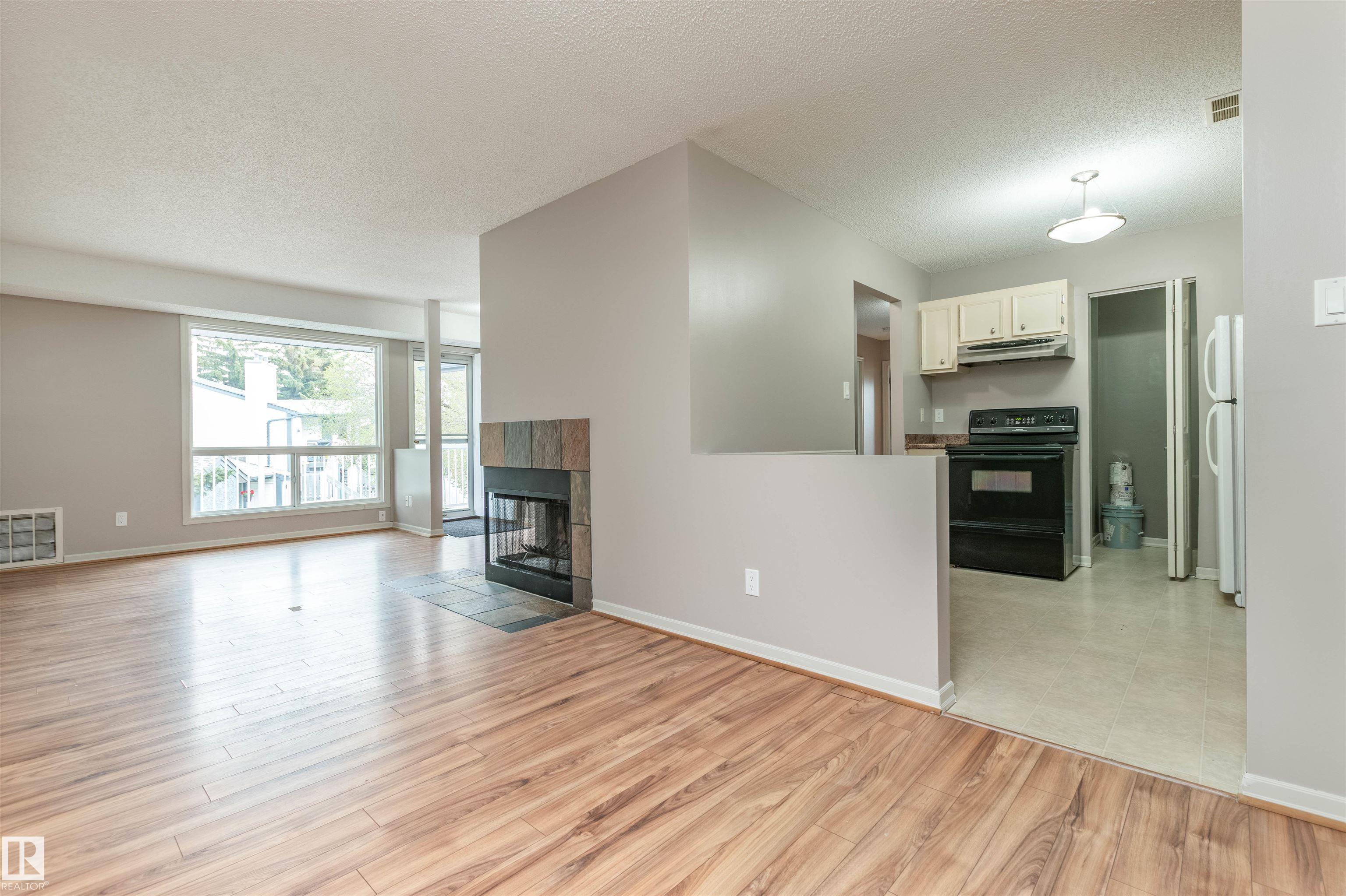 https://zimg.paragon.ice.com/ParagonImages/Property/PM/RAE/225402212/9/0/0/4ffd0e473c8ede4c0c7e262506a31782/1/ee28406985de1aa8bd214fee44200055/225402212-dfff486c-284c-4c82-8fbf-10335481a567.JPG