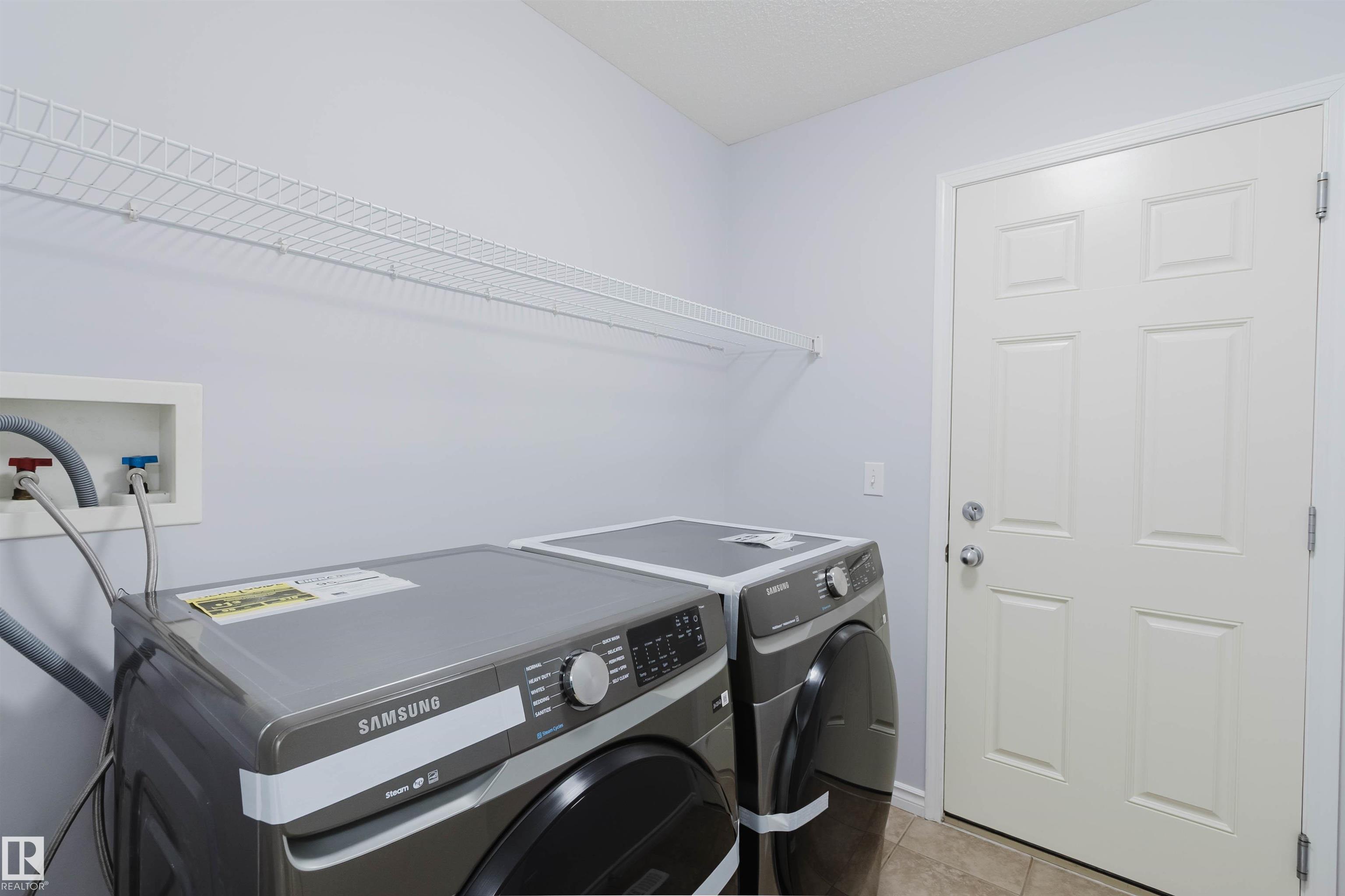 https://zimg.paragon.ice.com/ParagonImages/Property/PM/RAE/225402214/19/0/0/3ba157c15a5ee7ce54eaa725d16b8386/1/e43b602d4b8df5f8a62687f463fa8dc4/225402214-5936d2e7-af51-4cfb-a241-e2e26f6e1d60.JPG