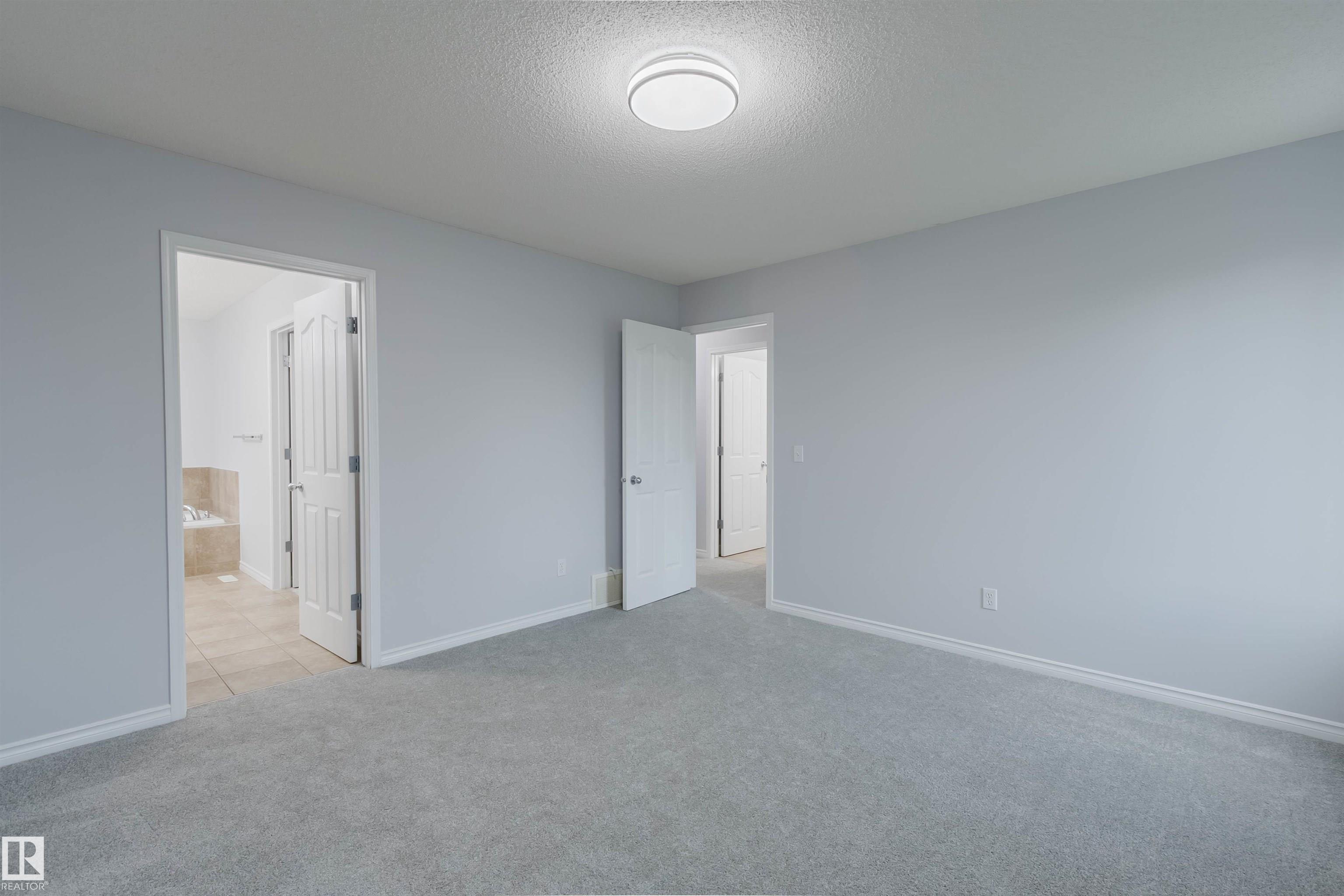 https://zimg.paragon.ice.com/ParagonImages/Property/PM/RAE/225402214/25/0/0/ef392d1e071fe0adb895c3d7d06875cd/1/e43b602d4b8df5f8a62687f463fa8dc4/225402214-91196ef7-2f09-4cc8-94a4-d73f04fe83ee.JPG