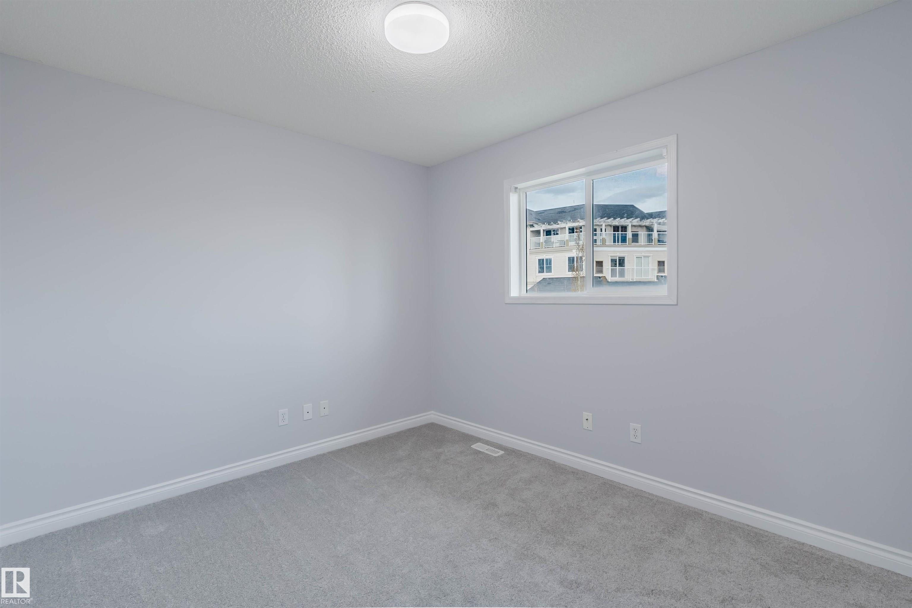 https://zimg.paragon.ice.com/ParagonImages/Property/PM/RAE/225402214/30/0/0/bf48aa9fa1b0efbe7dfdfa7fd123567c/1/e43b602d4b8df5f8a62687f463fa8dc4/225402214-f02c149d-bf28-4c38-ac7c-294d1549946c.JPG