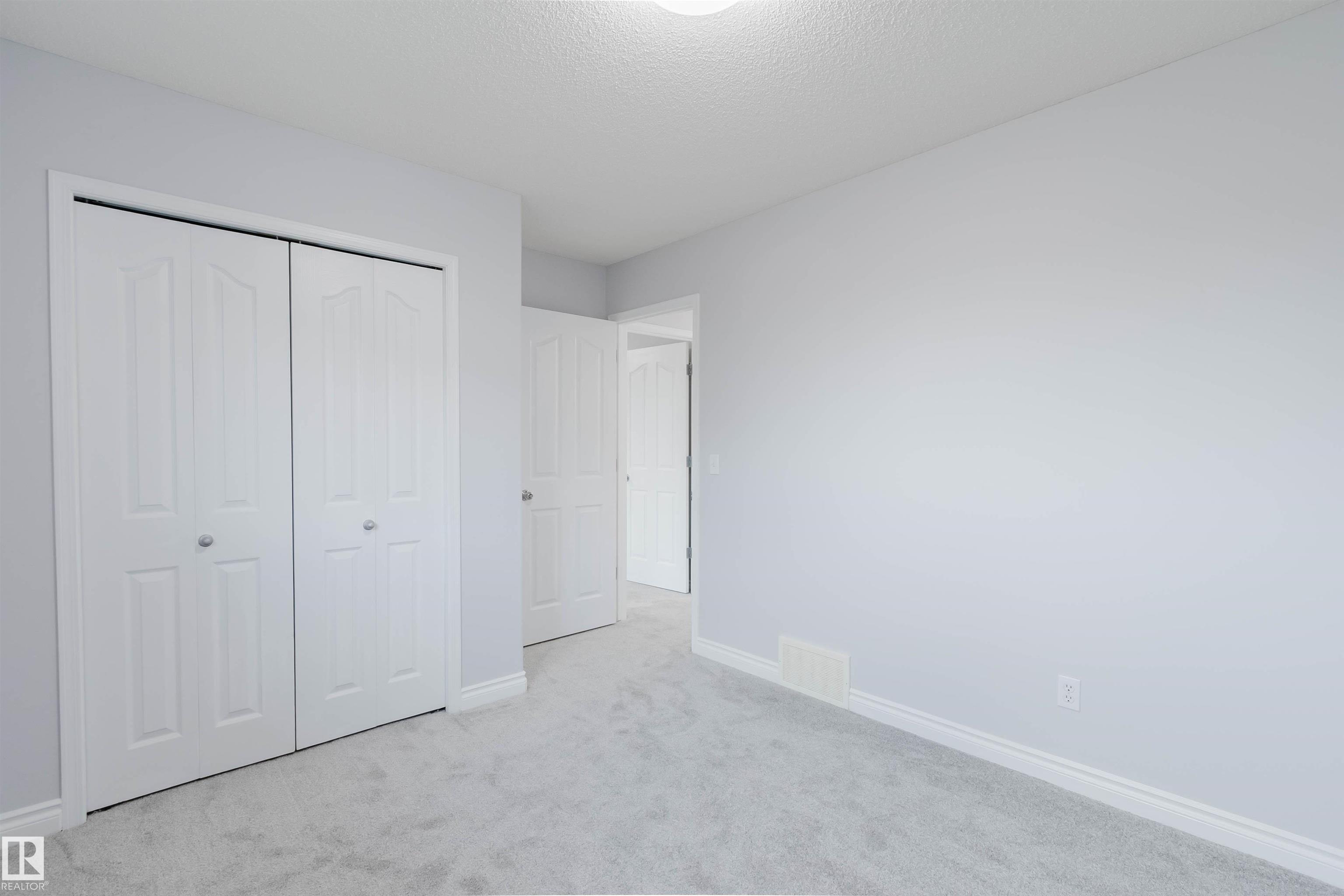 https://zimg.paragon.ice.com/ParagonImages/Property/PM/RAE/225402214/31/0/0/0fae39d0f80e1a60bf3ebc9d9a06647b/1/e43b602d4b8df5f8a62687f463fa8dc4/225402214-f4dc53bb-3ae7-44c8-9fbb-5514fb5fb4dc.JPG