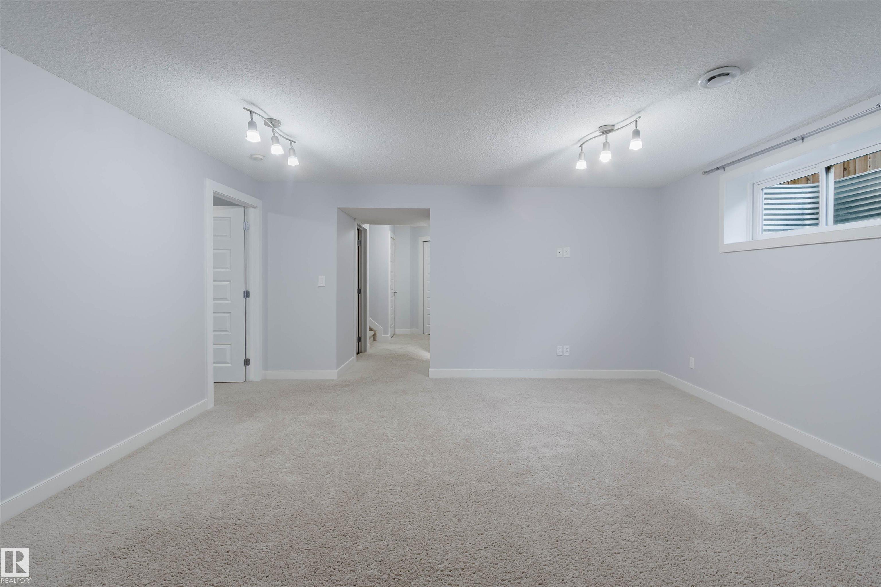 https://zimg.paragon.ice.com/ParagonImages/Property/PM/RAE/225402214/33/0/0/e55486c7d73f40ce907bf6903d085250/1/e43b602d4b8df5f8a62687f463fa8dc4/225402214-7059fdb3-c38b-41db-99fa-8a3eb076f6e8.JPG