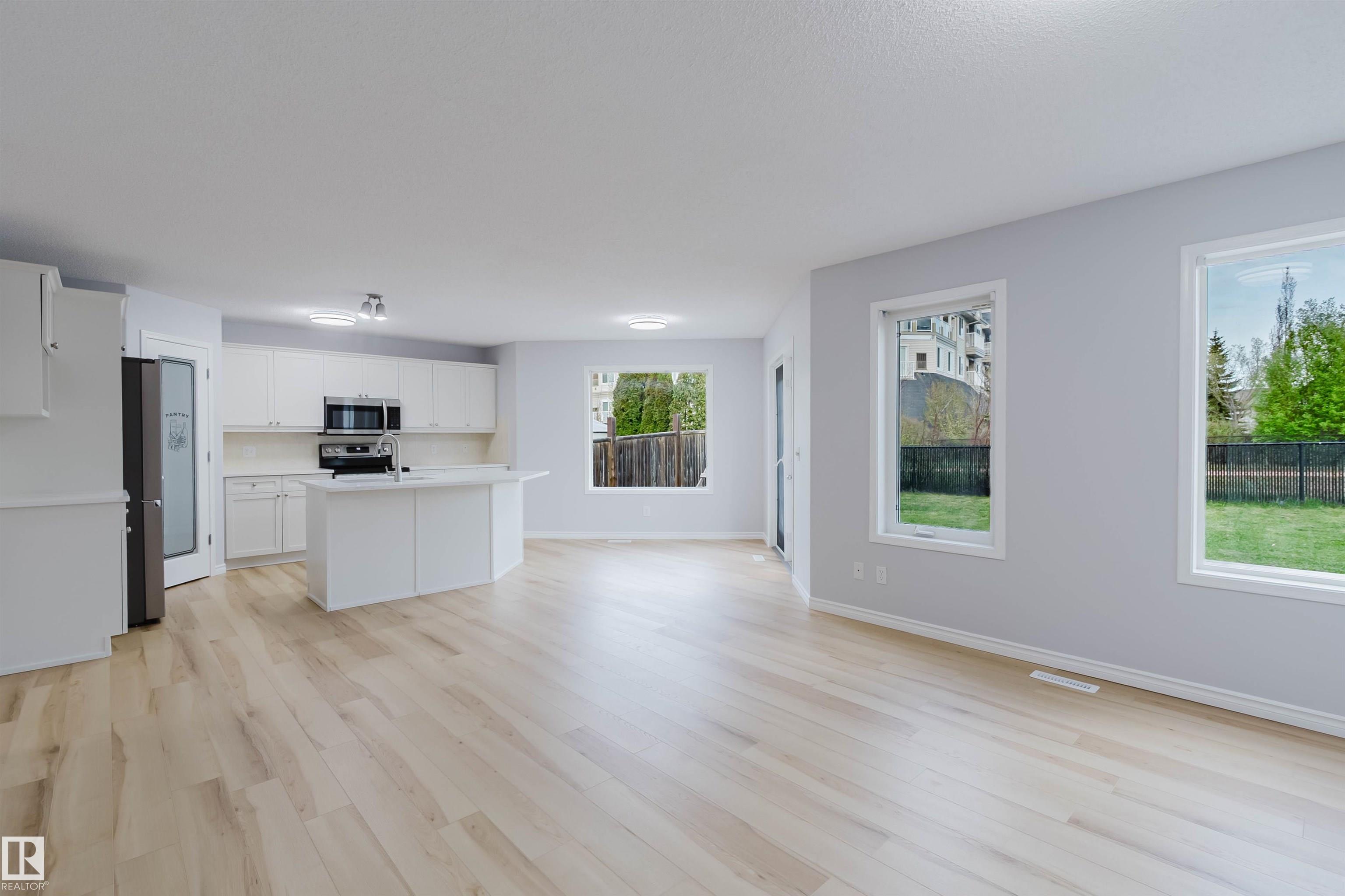 https://zimg.paragon.ice.com/ParagonImages/Property/PM/RAE/225402214/9/0/0/58a0d43a41b2367e018f202f4ed567e7/1/e43b602d4b8df5f8a62687f463fa8dc4/225402214-594281ac-9950-43c5-8a69-62d20676af58.JPG