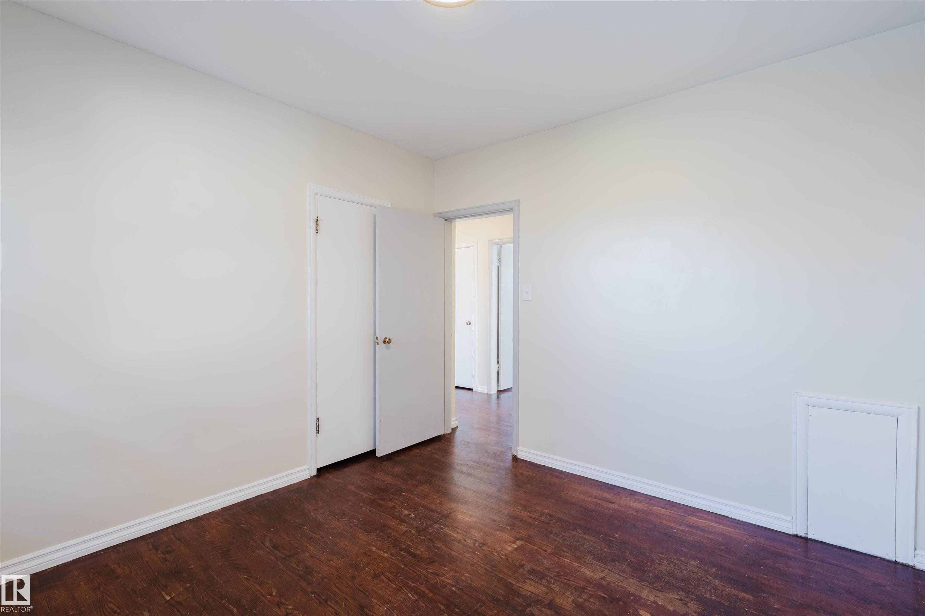 Photo 20 at 10511 80 Street NW, Forest Heights, Edmonton