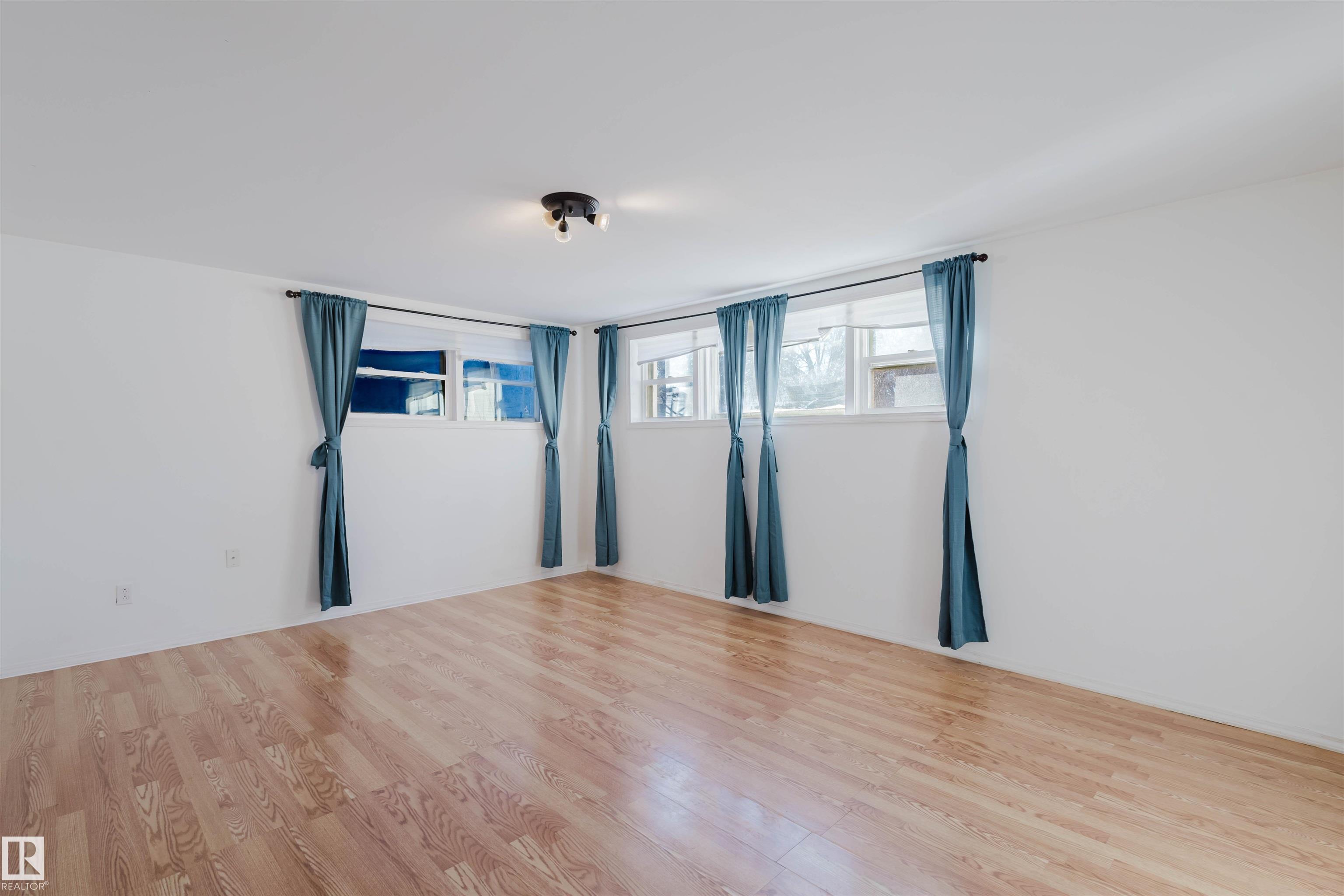 Photo 21 at 10511 80 Street NW, Forest Heights, Edmonton