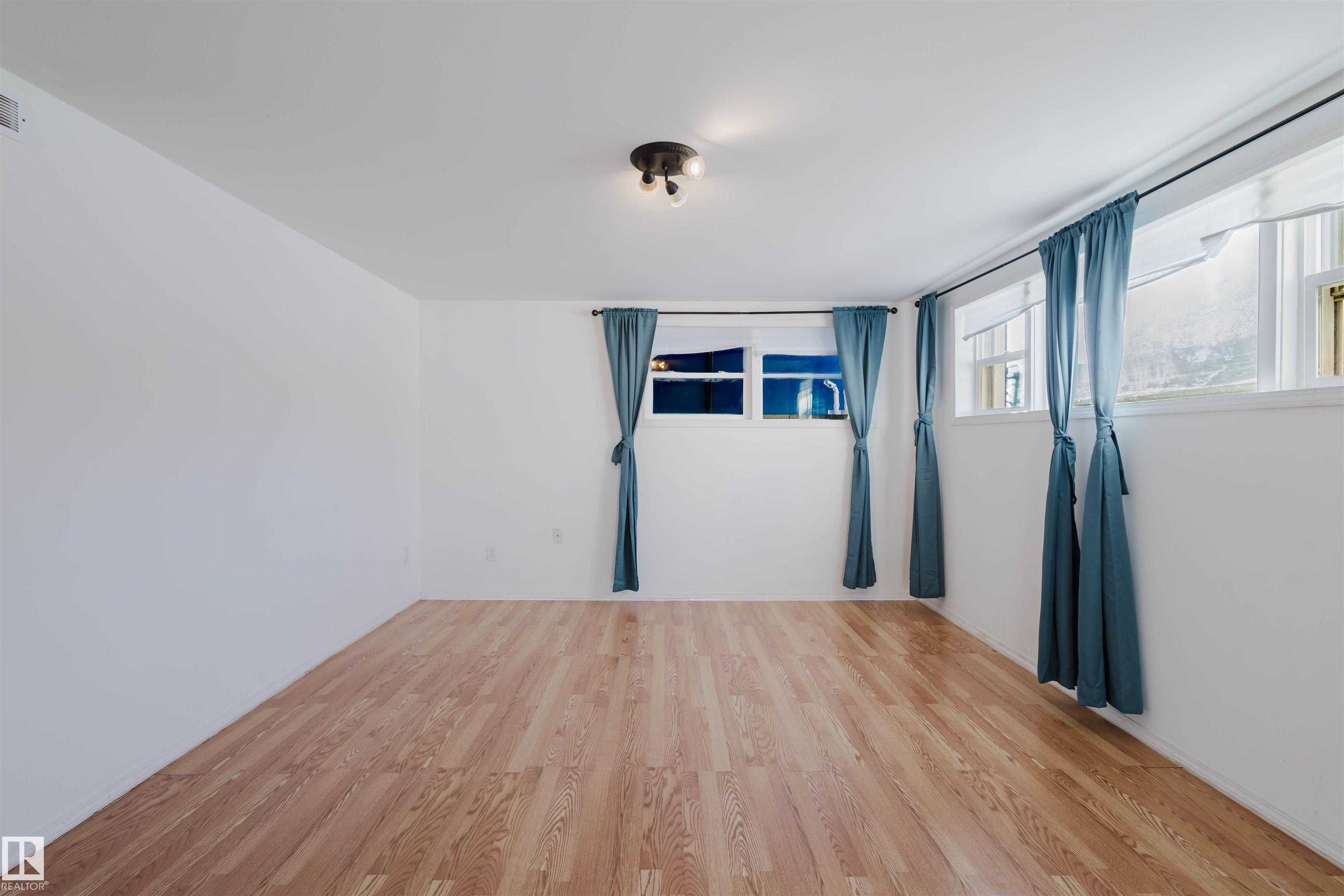 Photo 22 at 10511 80 Street NW, Forest Heights, Edmonton