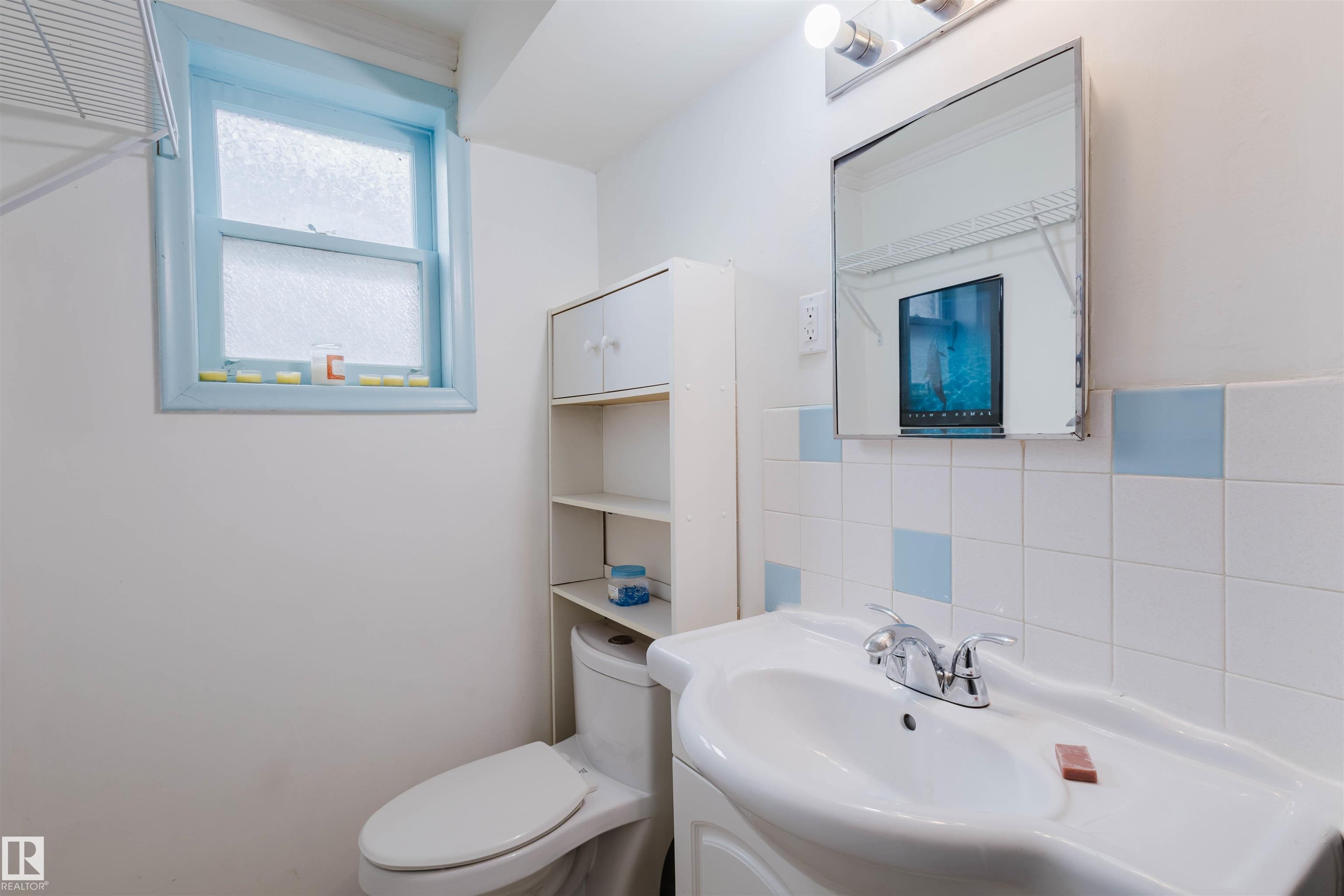 Photo 31 at 10511 80 Street NW, Forest Heights, Edmonton