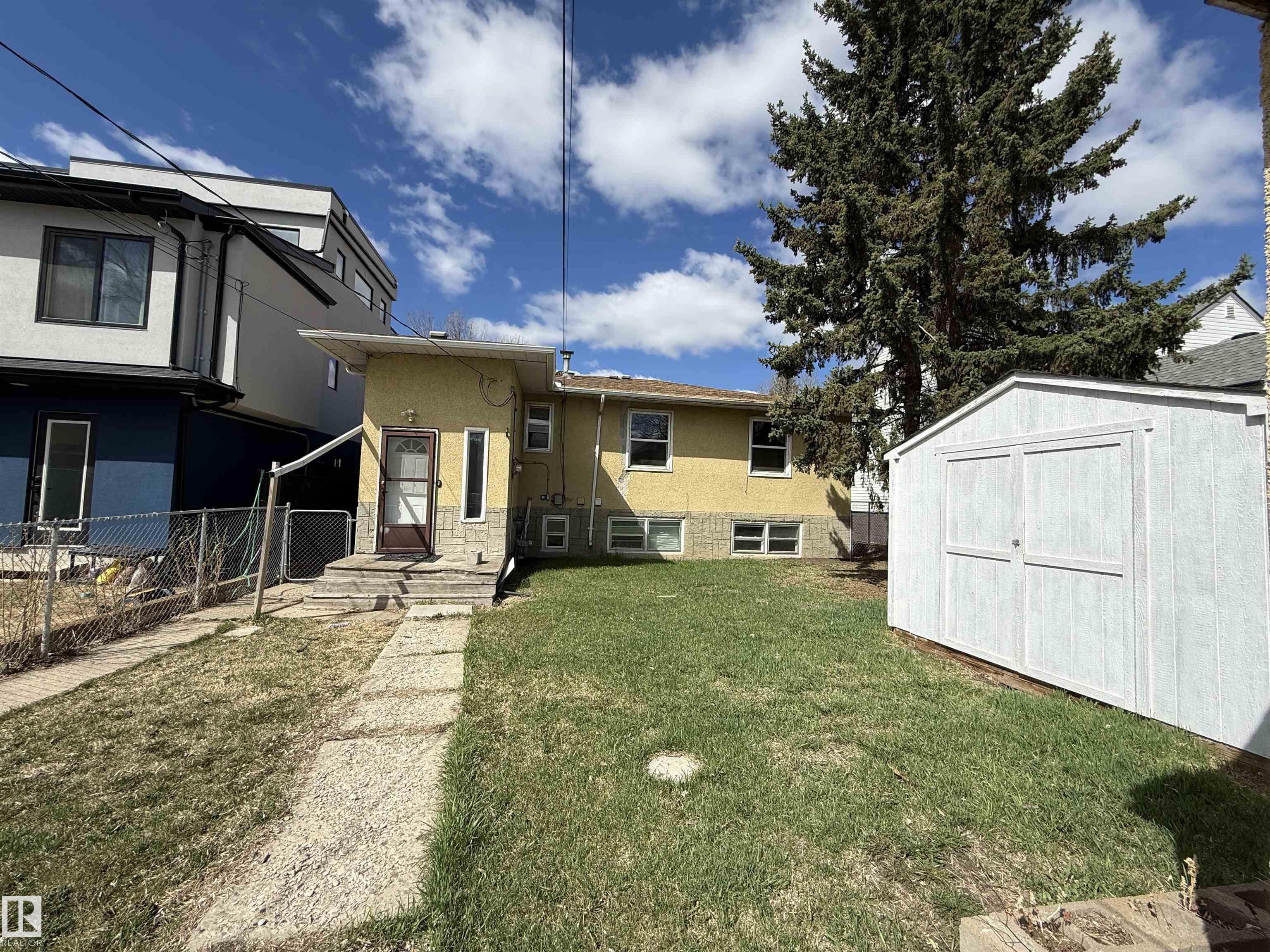 Photo 34 at 10511 80 Street NW, Forest Heights, Edmonton