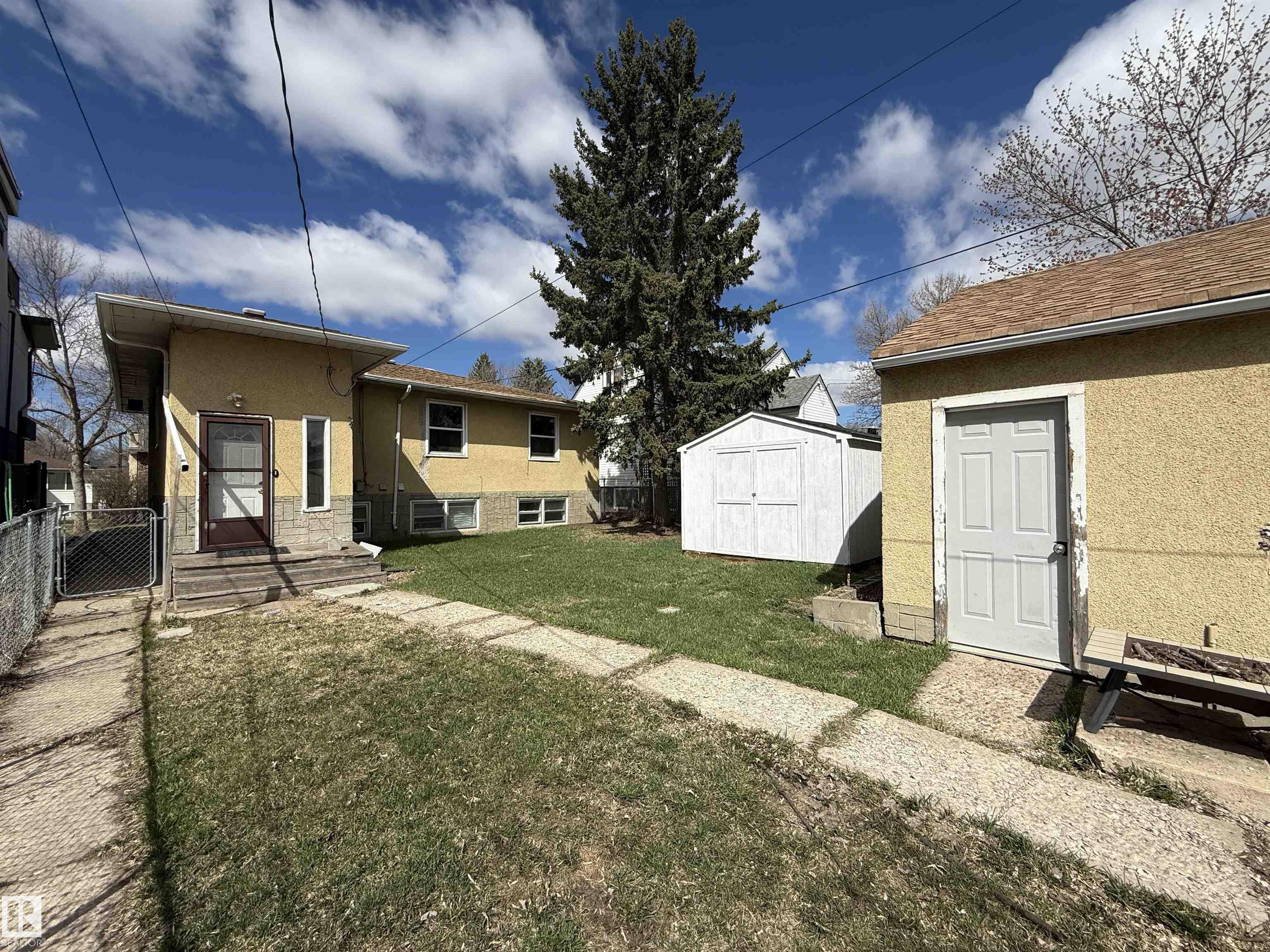 Photo 35 at 10511 80 Street NW, Forest Heights, Edmonton
