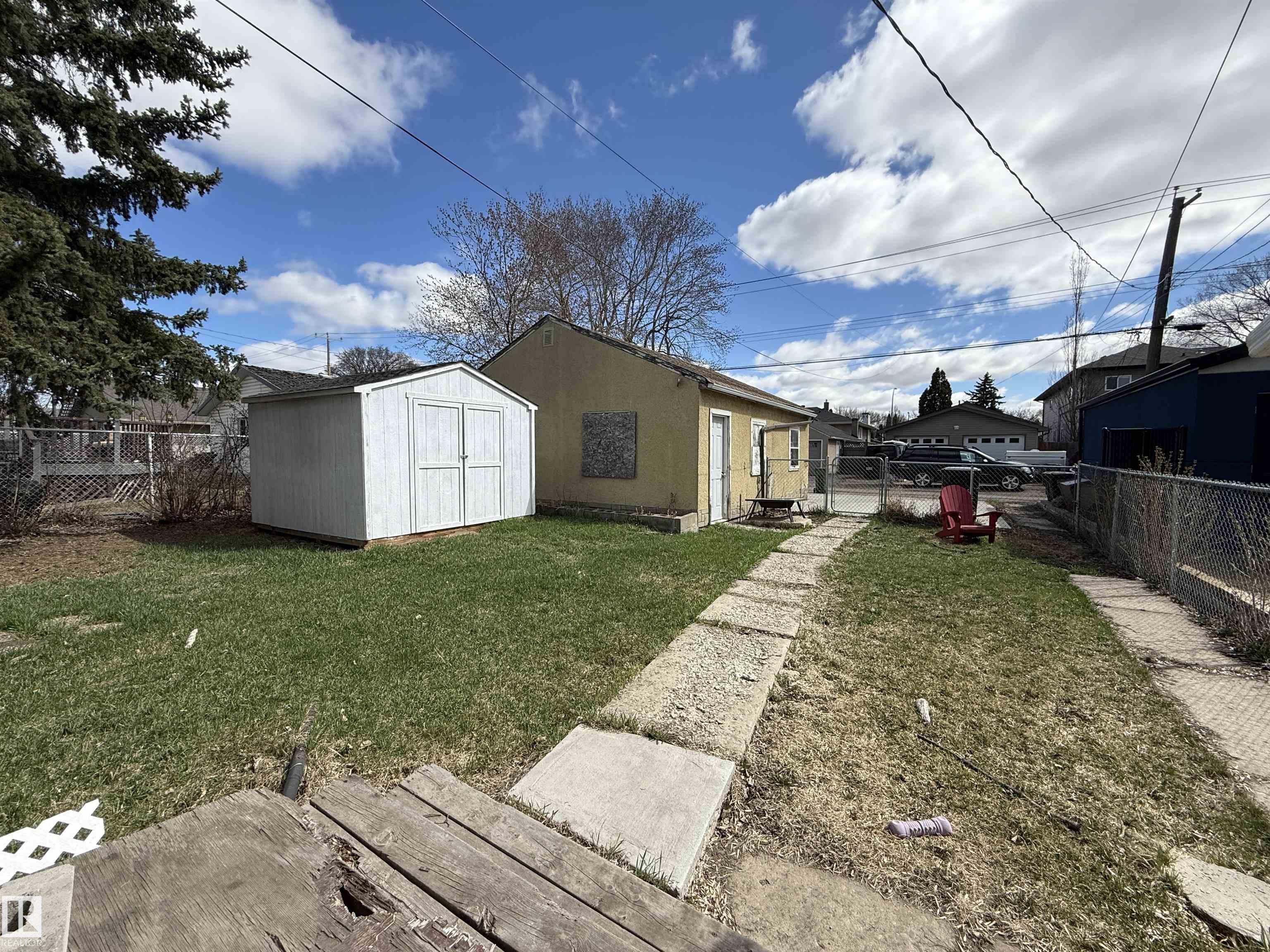 Photo 36 at 10511 80 Street NW, Forest Heights, Edmonton