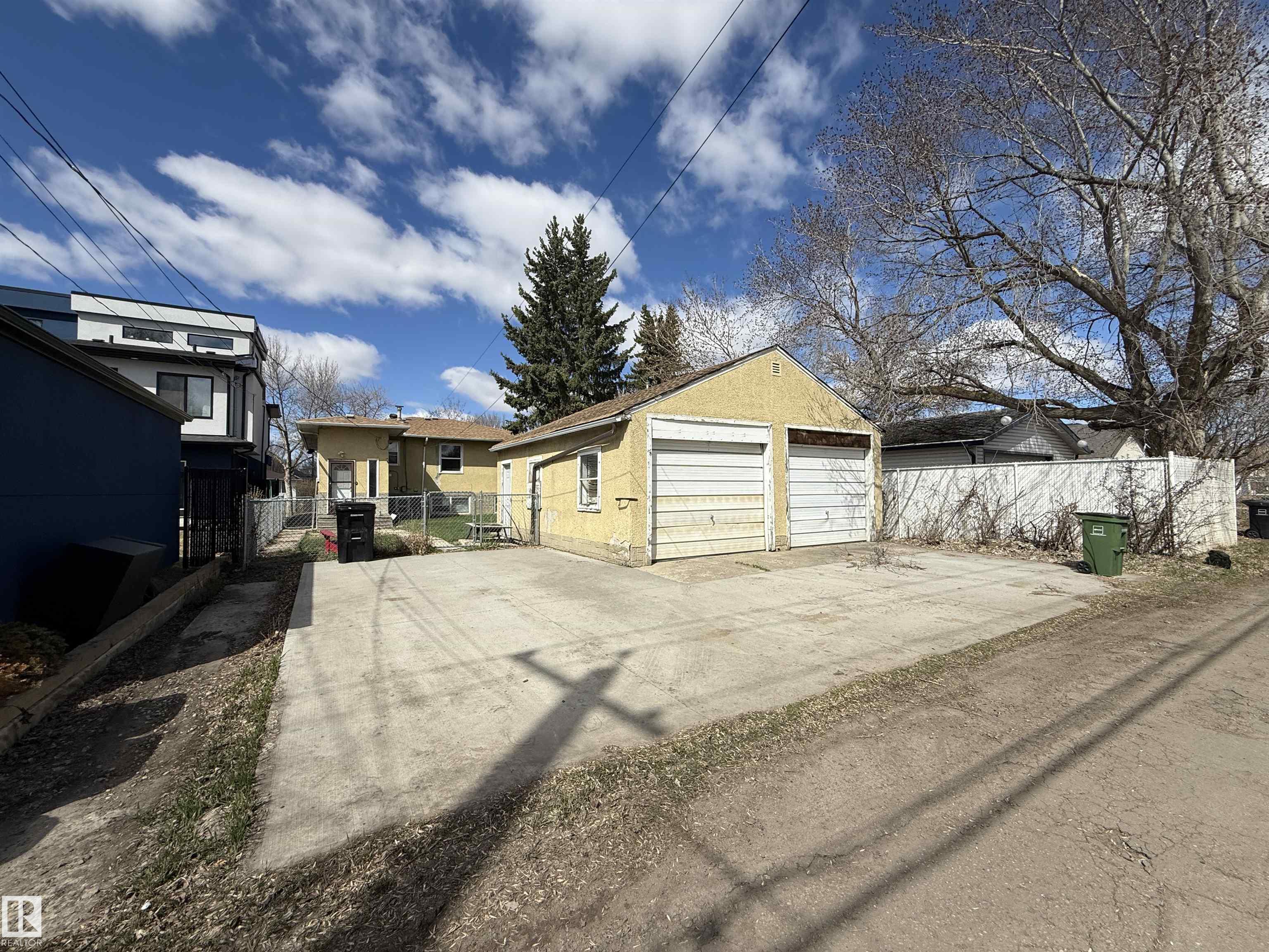 Photo 38 at 10511 80 Street NW, Forest Heights, Edmonton