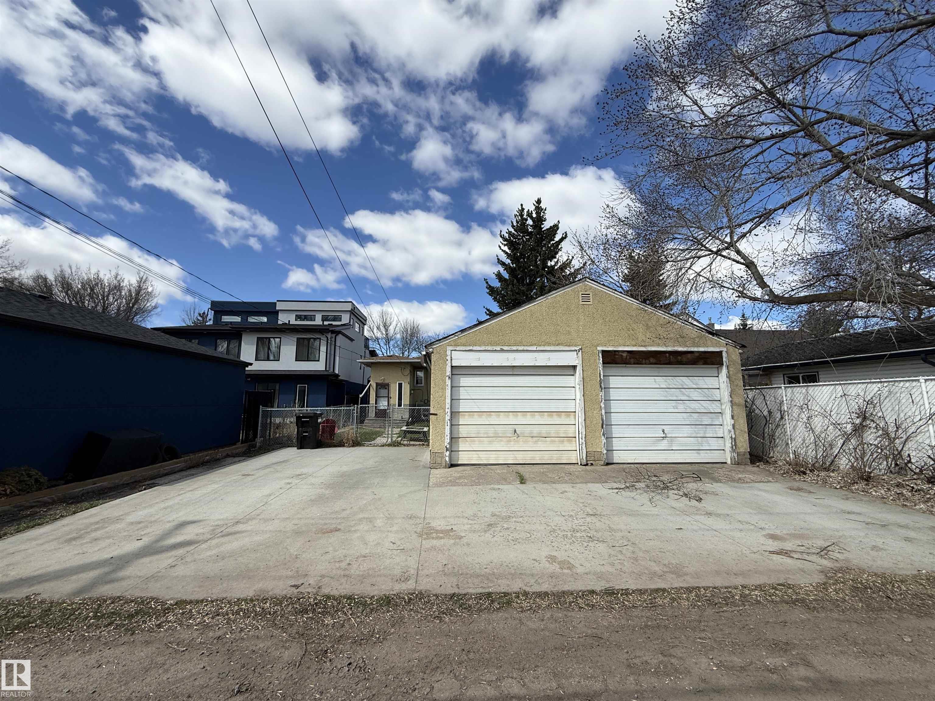 Photo 39 at 10511 80 Street NW, Forest Heights, Edmonton