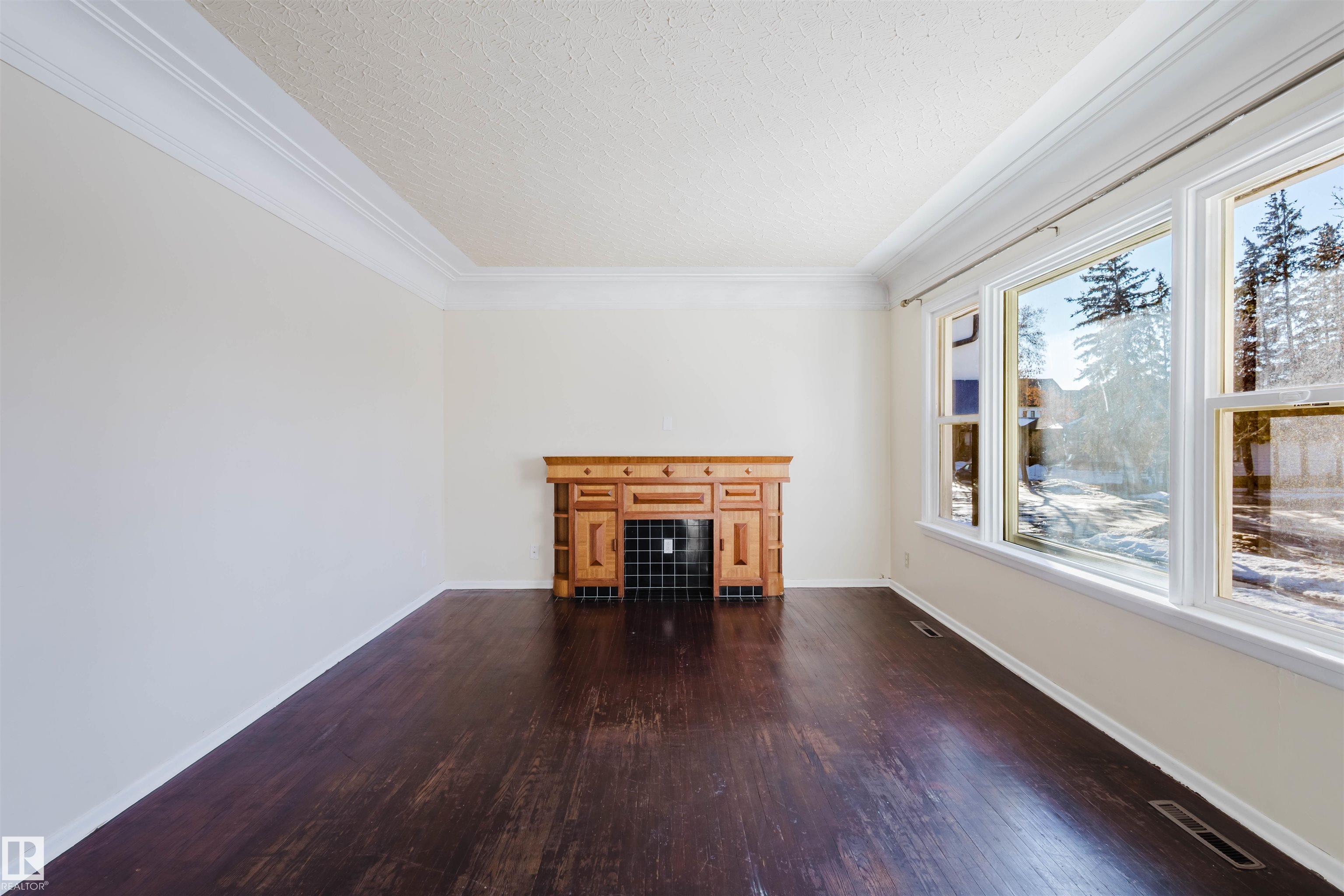 Photo 6 at 10511 80 Street NW, Forest Heights, Edmonton