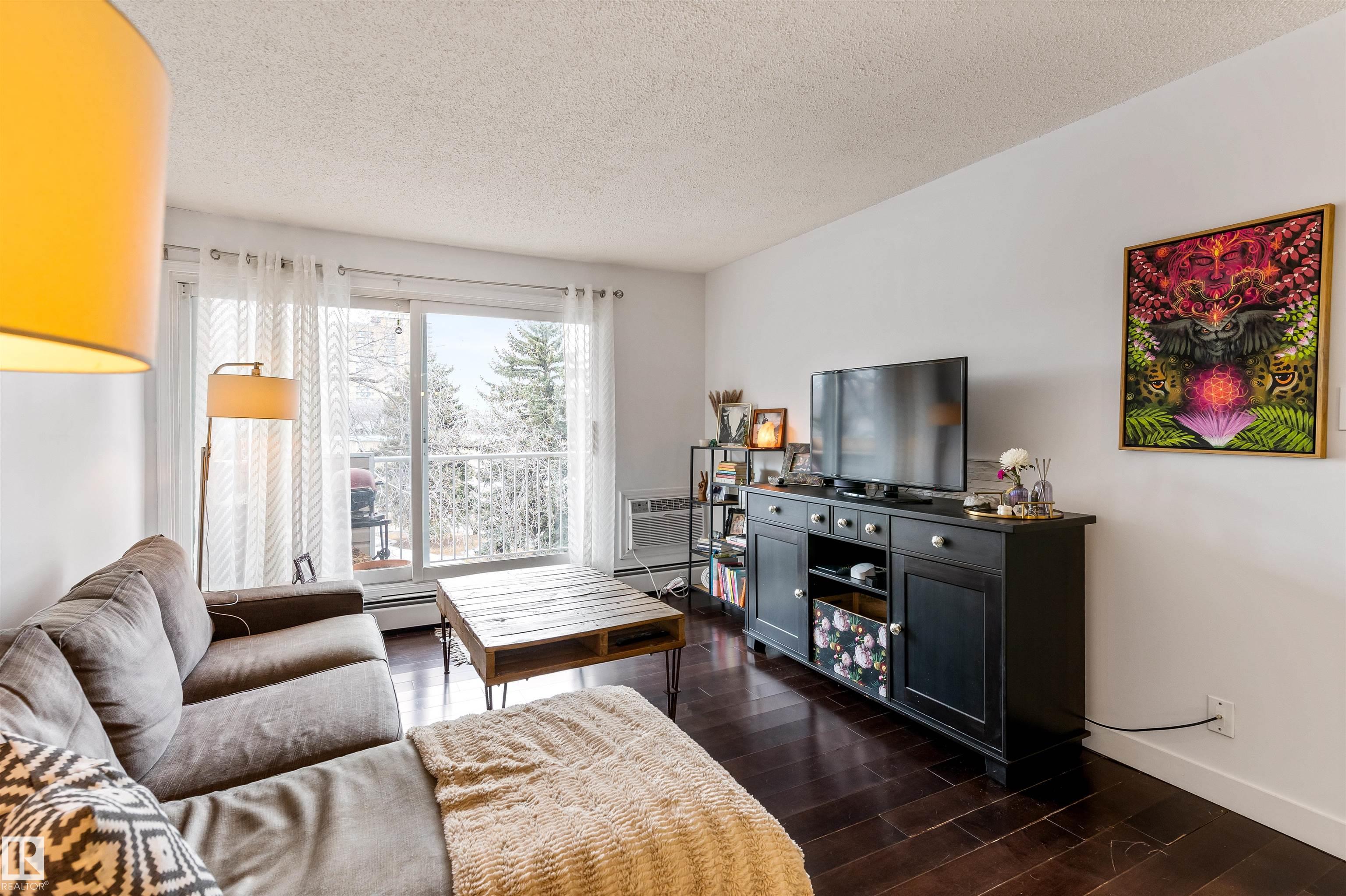 Photo 11 at 403 - 10335 118 Street NW, Wîhkwêntôwin, Edmonton