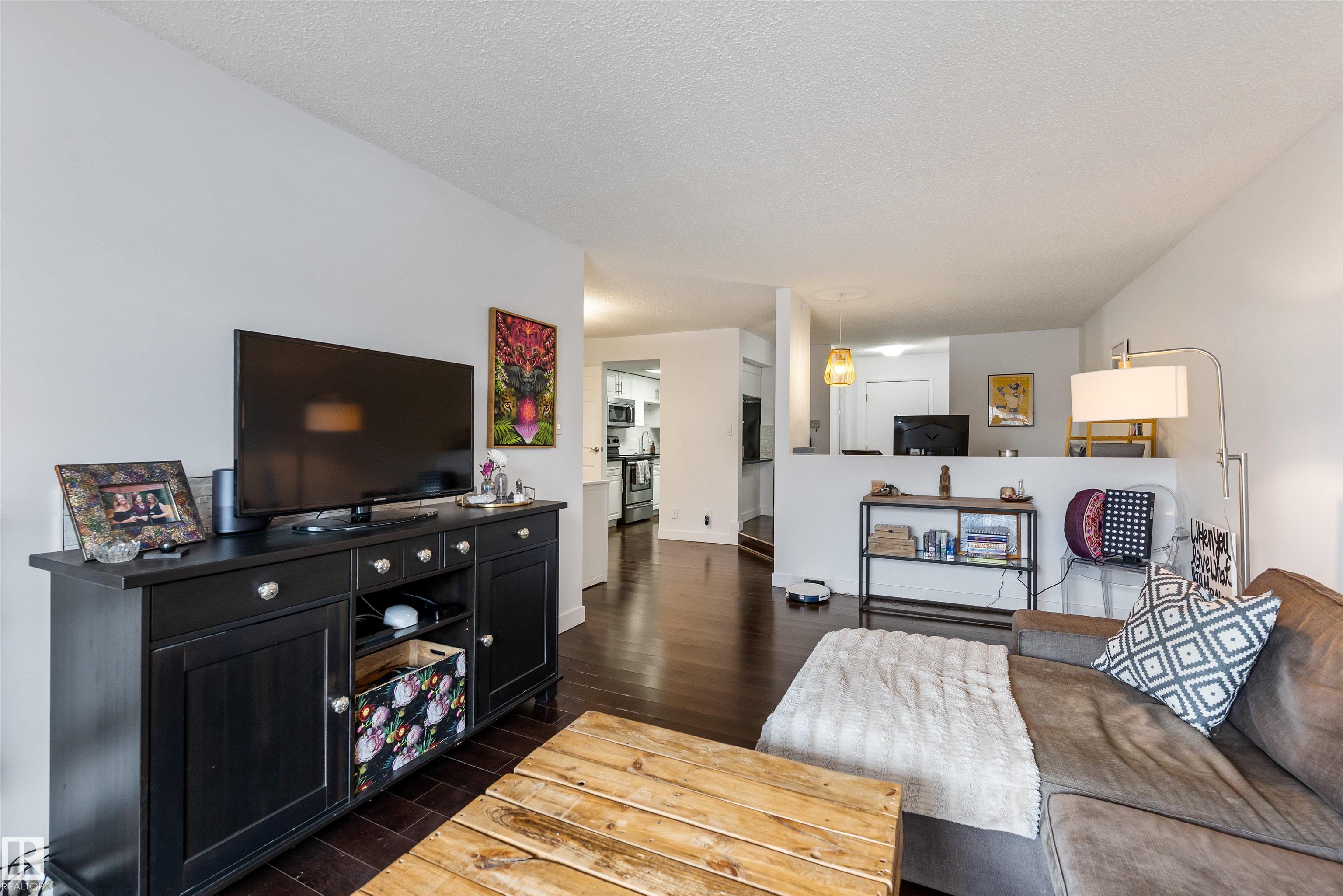Photo 12 at 403 - 10335 118 Street NW, Wîhkwêntôwin, Edmonton