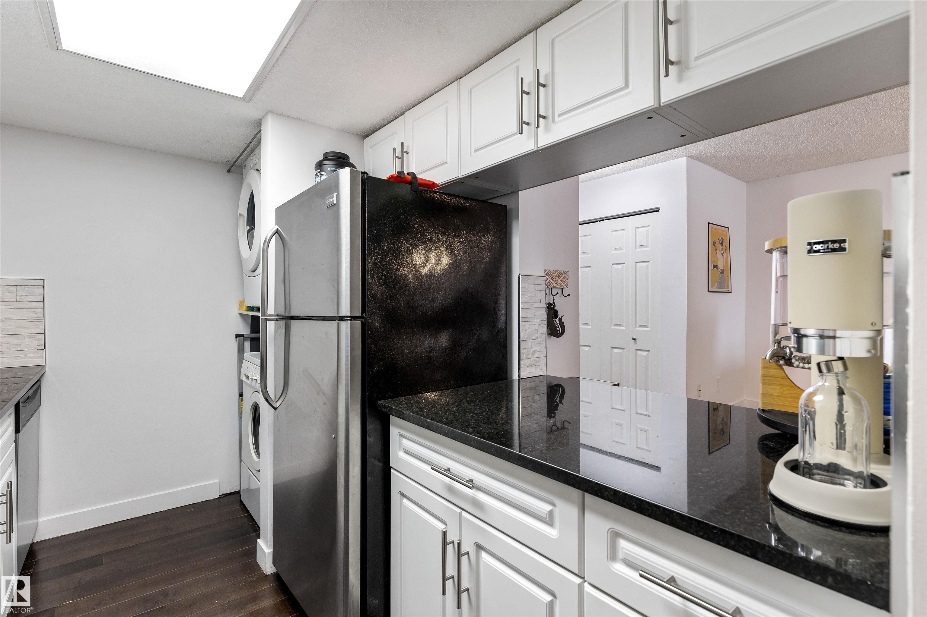 Photo 15 at 403 - 10335 118 Street NW, Wîhkwêntôwin, Edmonton