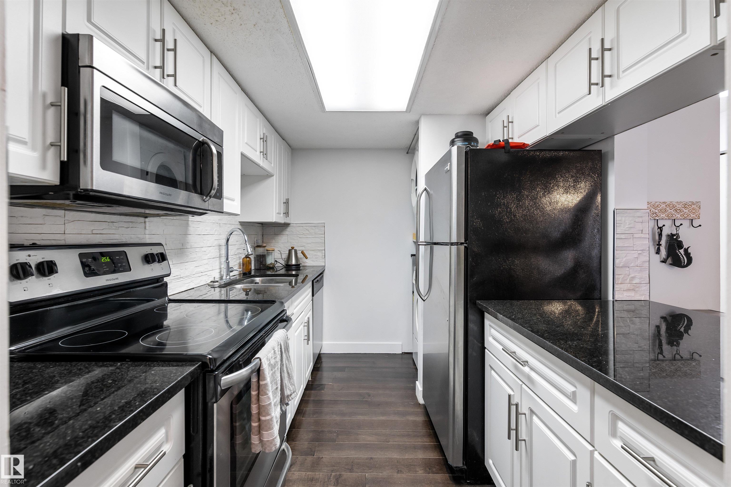 Photo 16 at 403 - 10335 118 Street NW, Wîhkwêntôwin, Edmonton