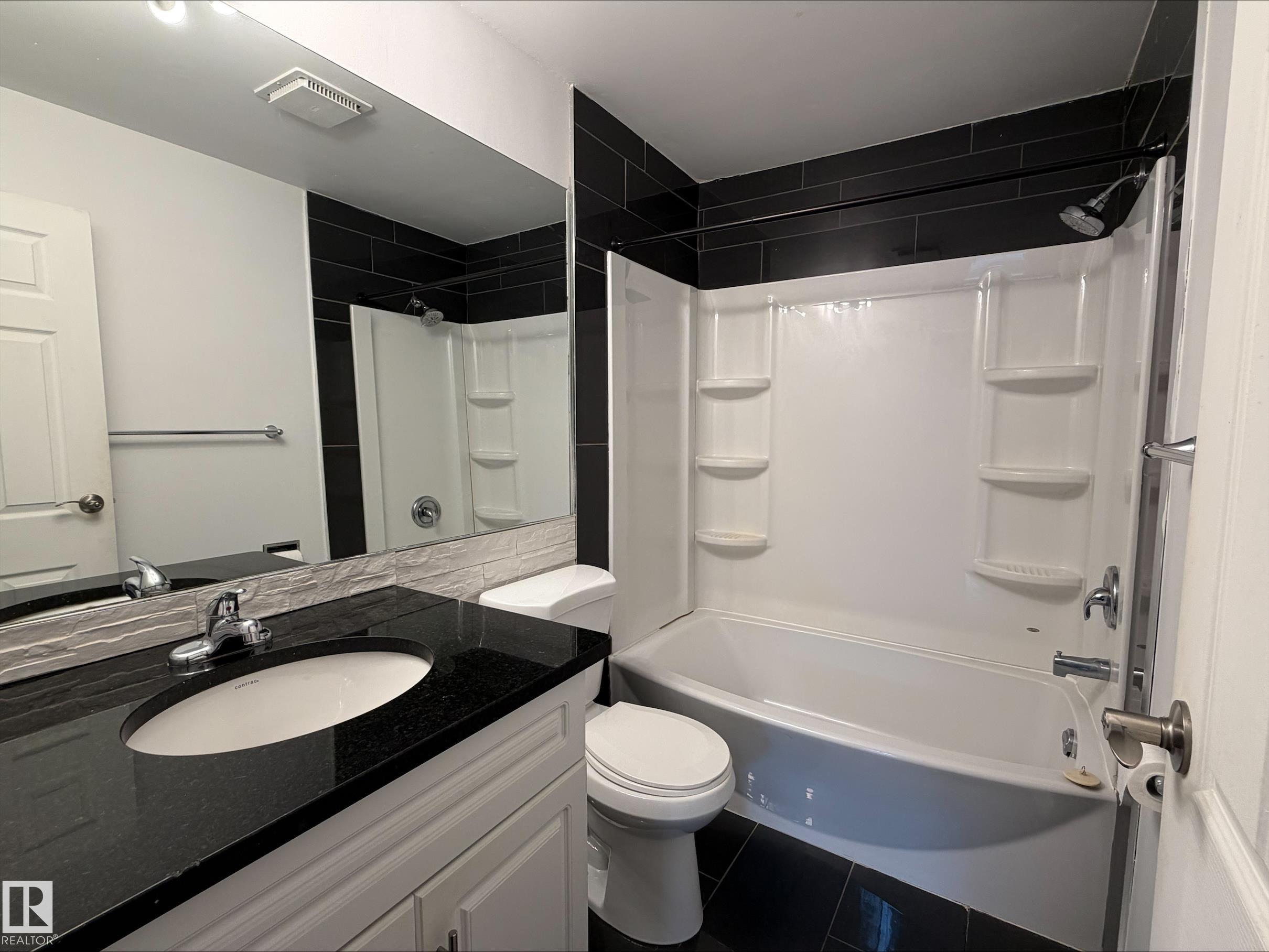 Photo 24 at 403 - 10335 118 Street NW, Wîhkwêntôwin, Edmonton