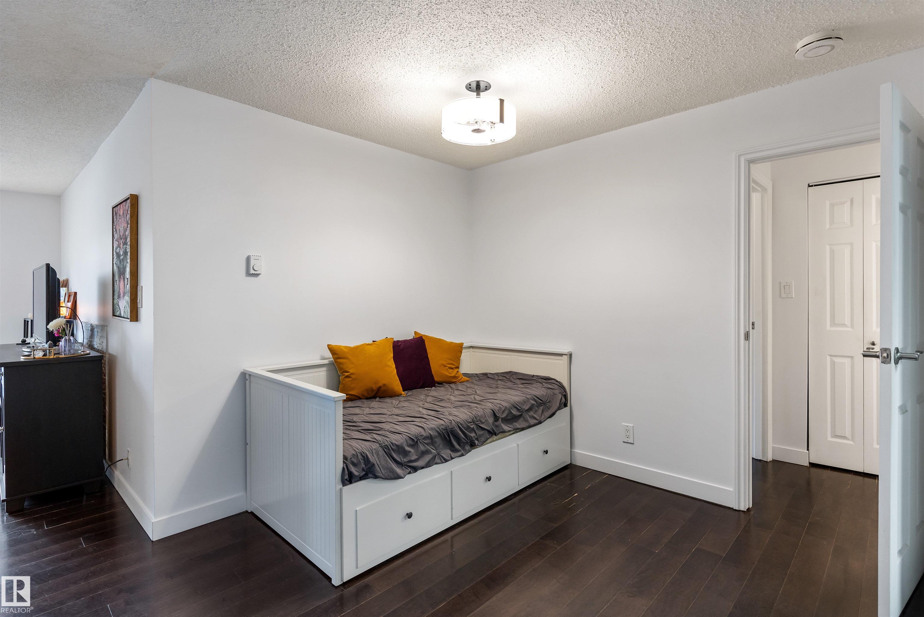 Photo 7 at 403 - 10335 118 Street NW, Wîhkwêntôwin, Edmonton