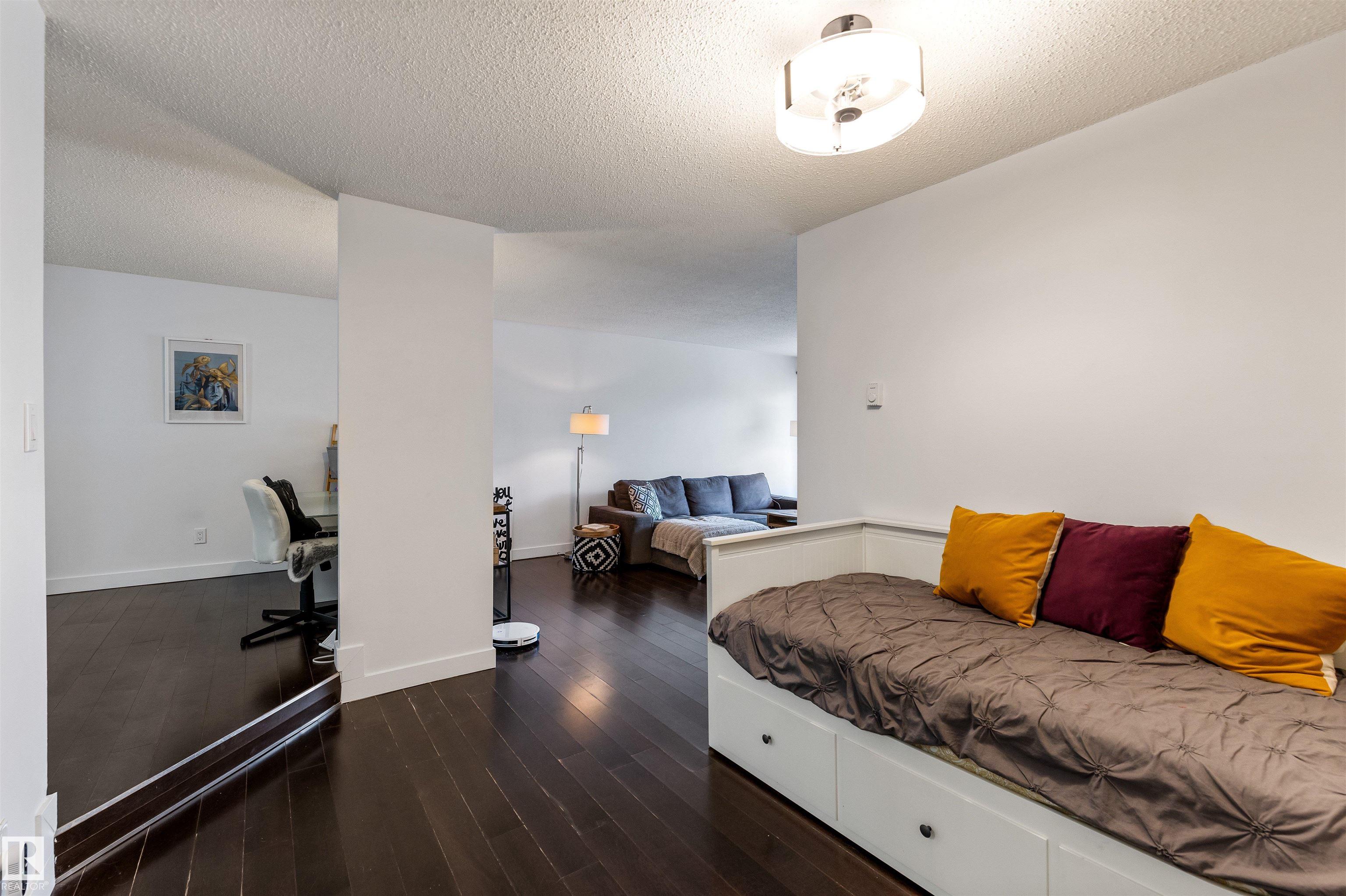 Photo 9 at 403 - 10335 118 Street NW, Wîhkwêntôwin, Edmonton