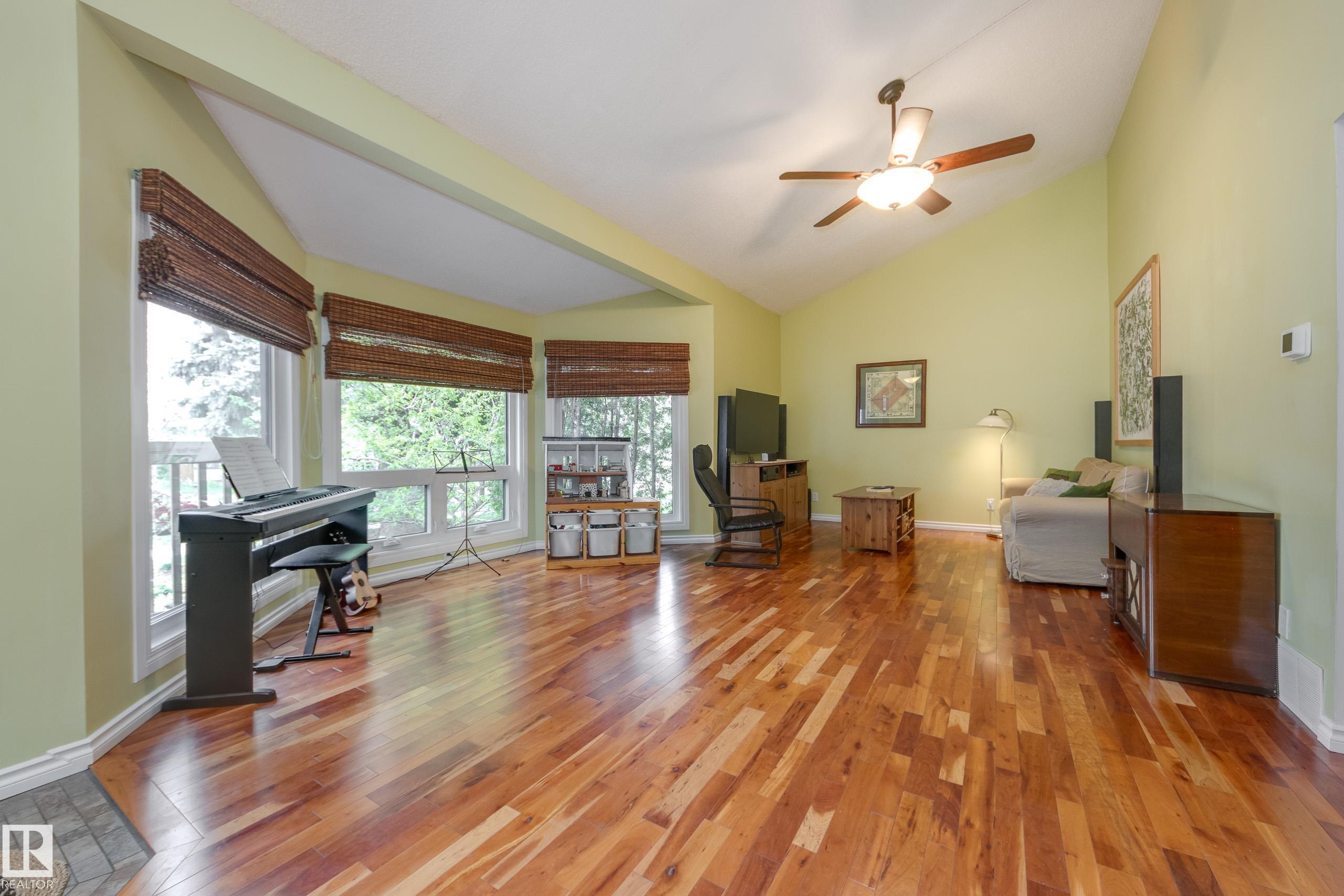 Picture for 9327 75 AV NW