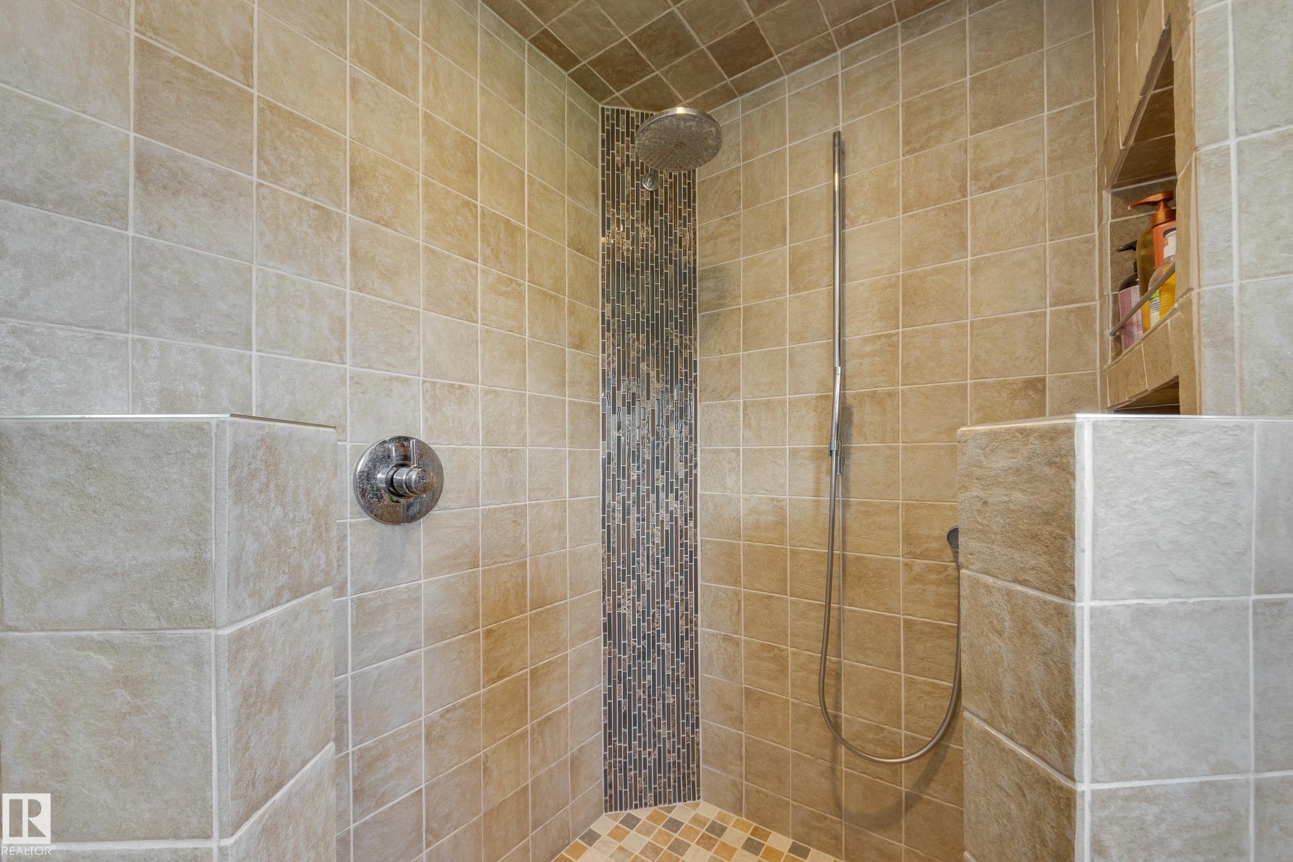 Photo 31 at 9327 75 Avenue NW, Ritchie, Edmonton