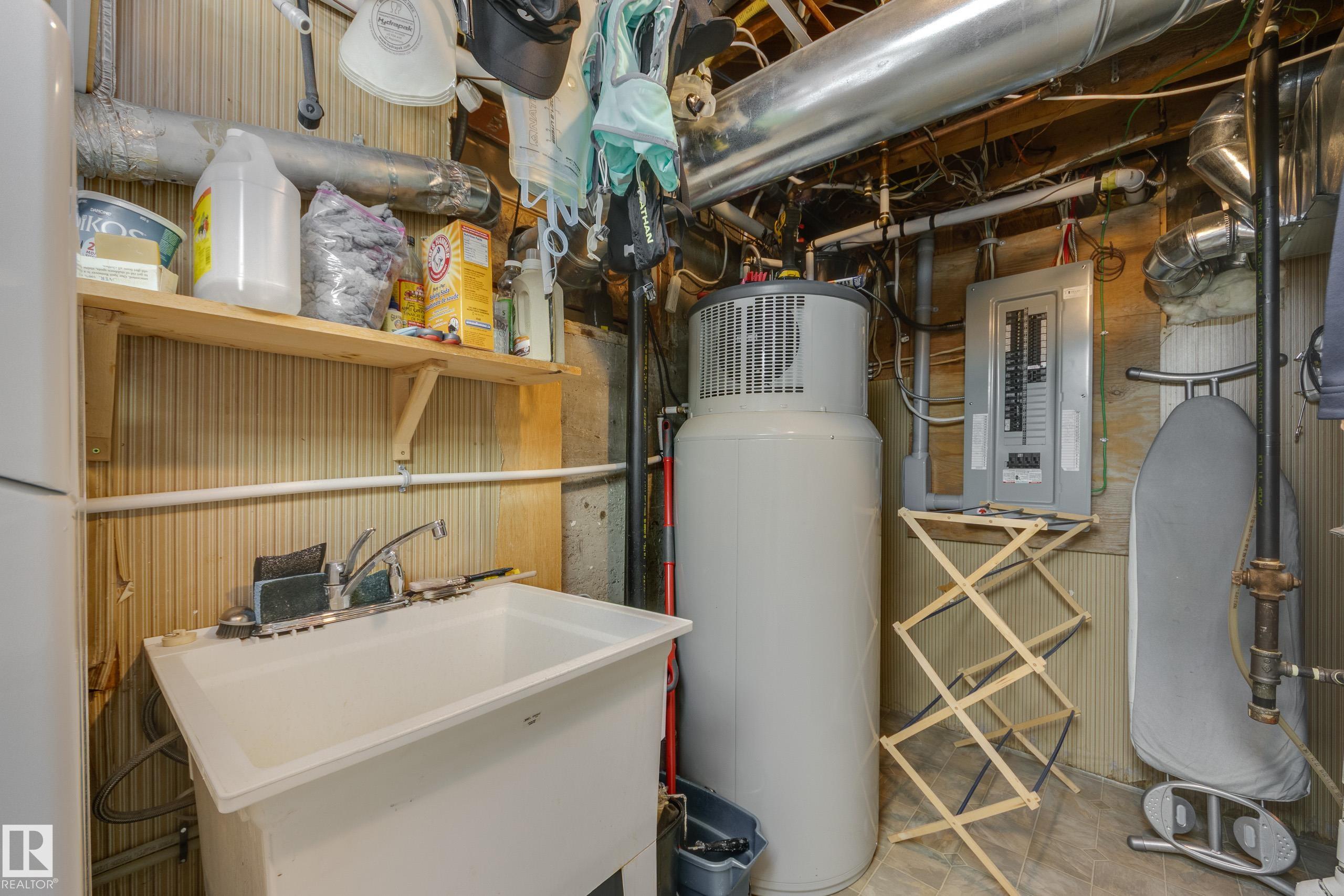 Photo 42 at 9327 75 Avenue NW, Ritchie, Edmonton