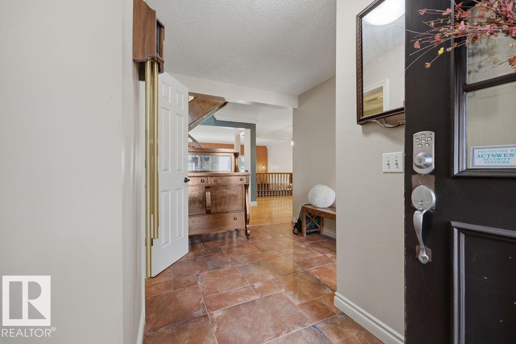 Photo 6 at 665 Woodbridge Way, Woodbridge Farms, Sherwood Park