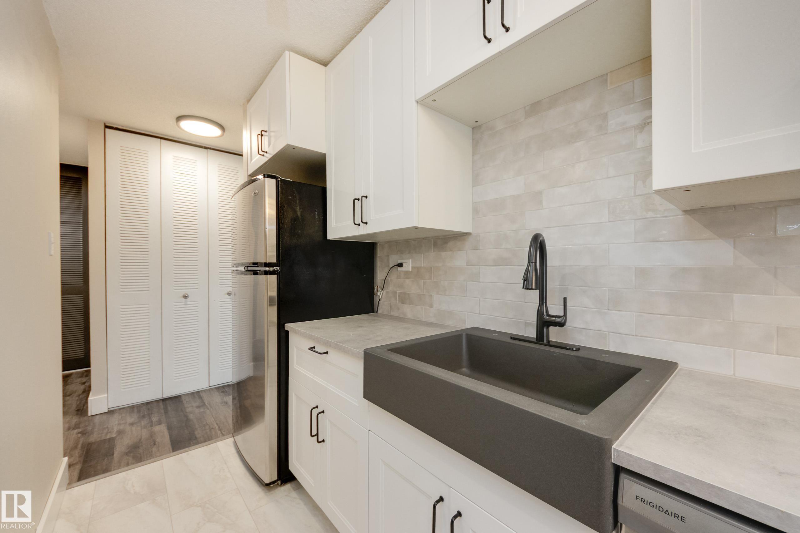 Photo 13 at 103 - 9930 113 Street NW, Wîhkwêntôwin, Edmonton