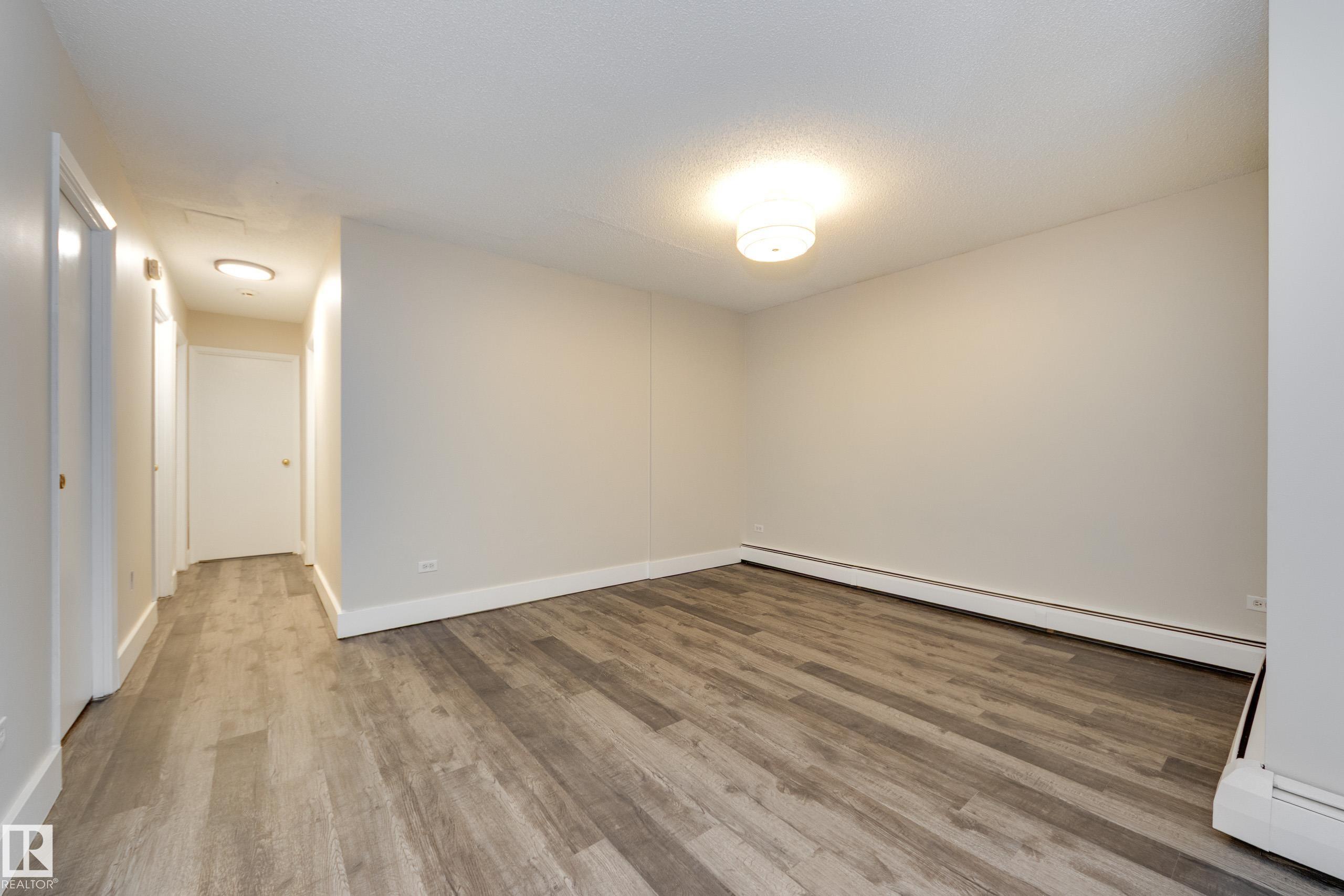 Photo 15 at 103 - 9930 113 Street NW, Wîhkwêntôwin, Edmonton