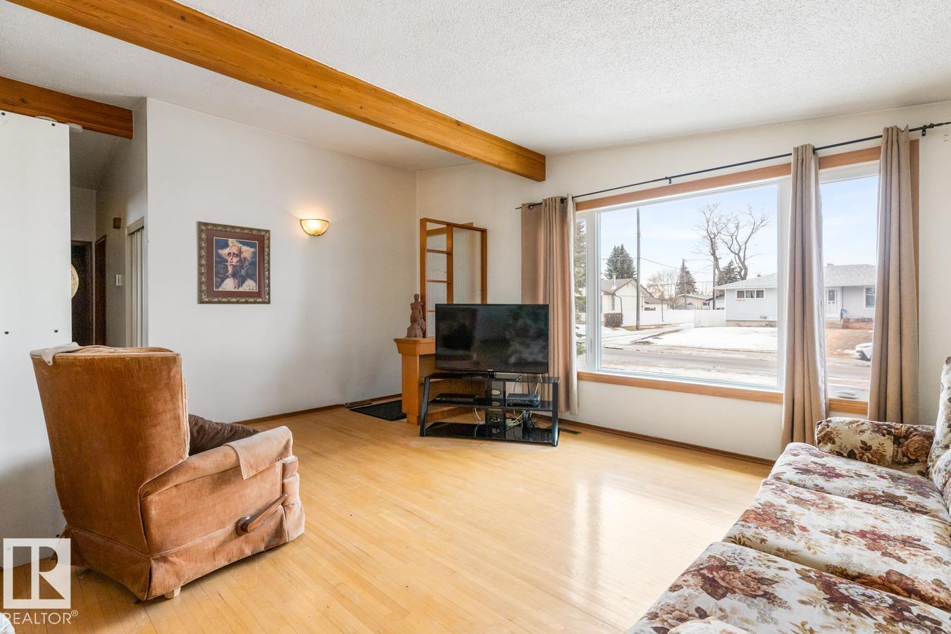 Photo 12 at 13437 118 Street NW, Kensington, Edmonton