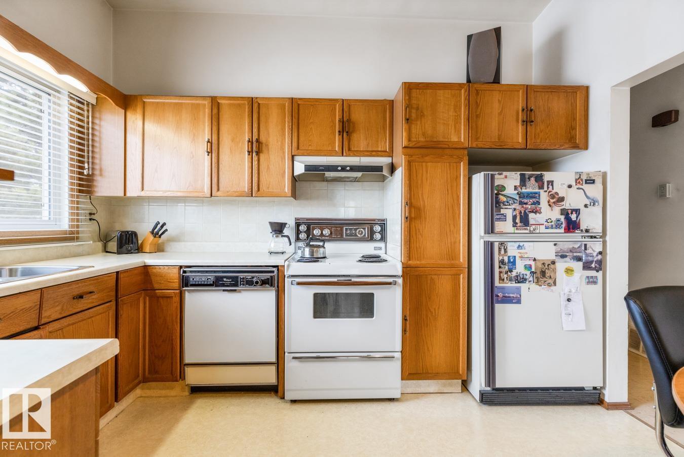 Photo 14 at 13437 118 Street NW, Kensington, Edmonton