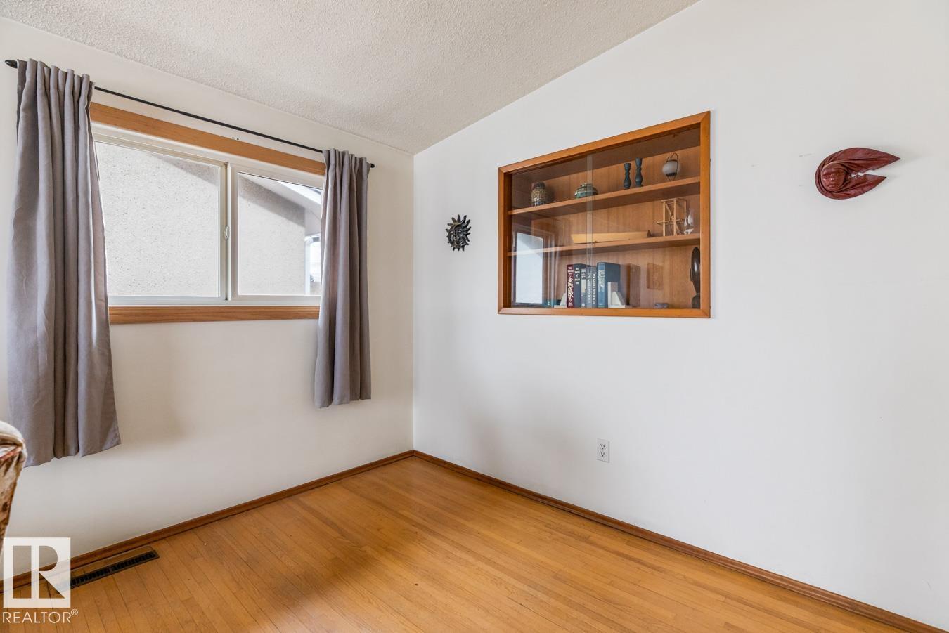 Photo 18 at 13437 118 Street NW, Kensington, Edmonton