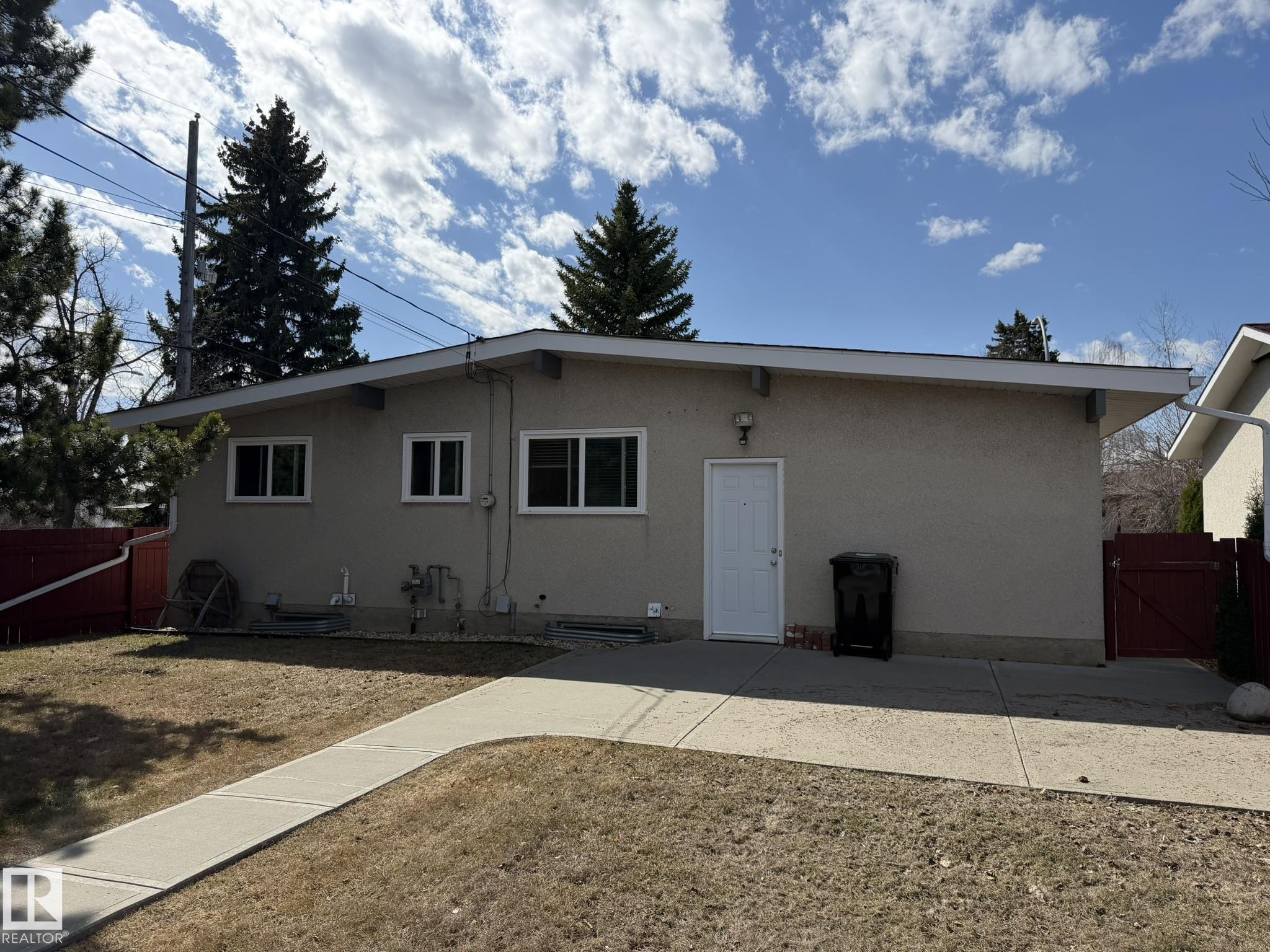 13437 118 Street NW, Kensington, Edmonton