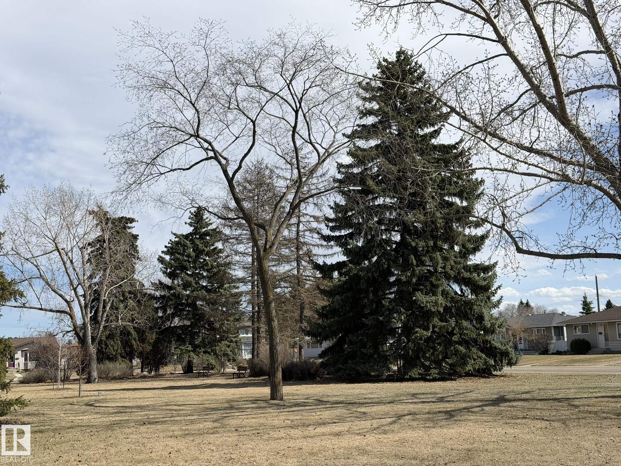 Photo 8 at 13437 118 Street NW, Kensington, Edmonton