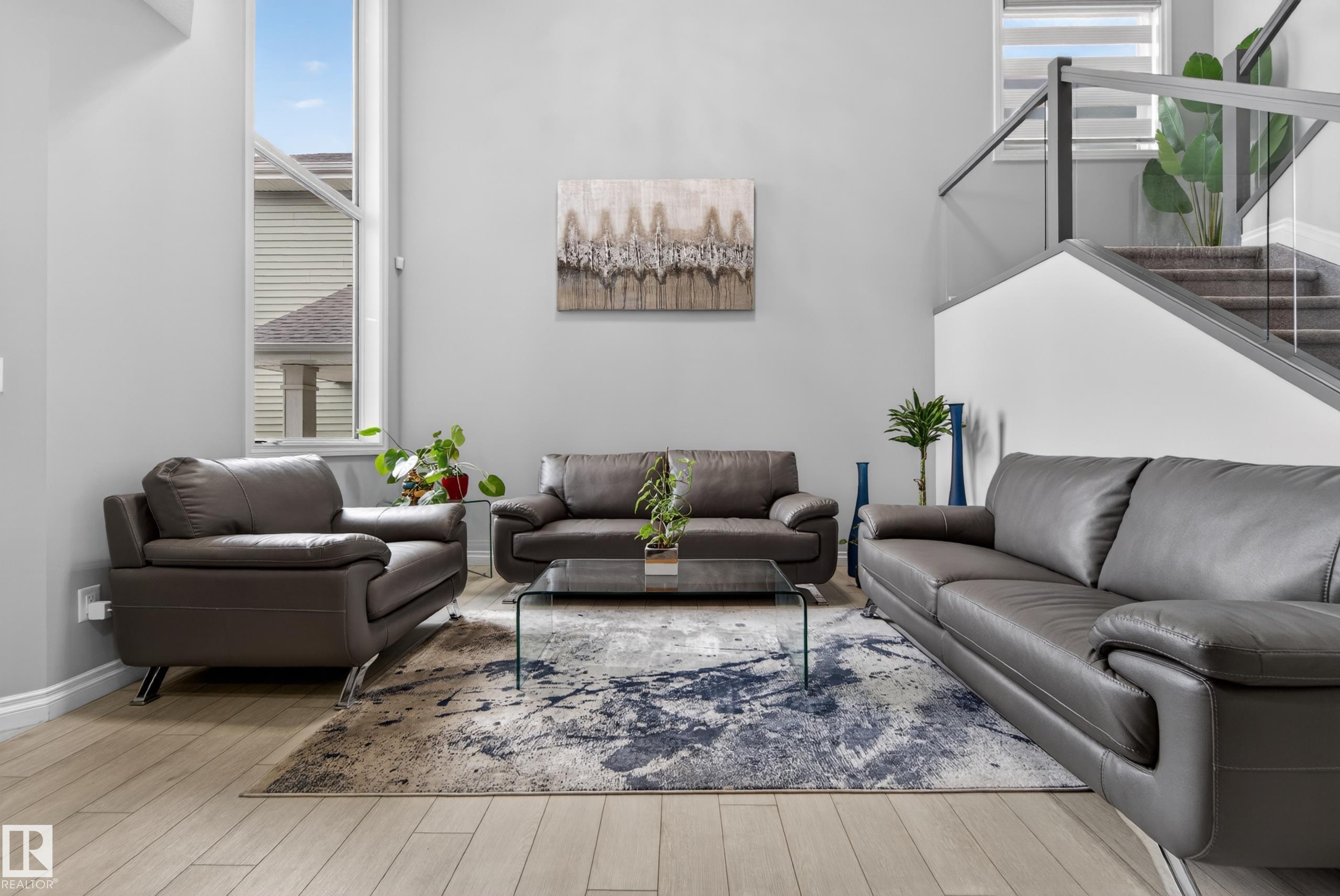 https://zimg.paragon.ice.com/ParagonImages/Property/PM/RAE/225402237/9/0/0/6d7d8218fa3e92fe8ad7106ccceb8cf3/1/d201d81a0a1644bd940303549f34ea7a/225402237-76fcf7db-bafc-410d-8ca6-644481365af9.JPG