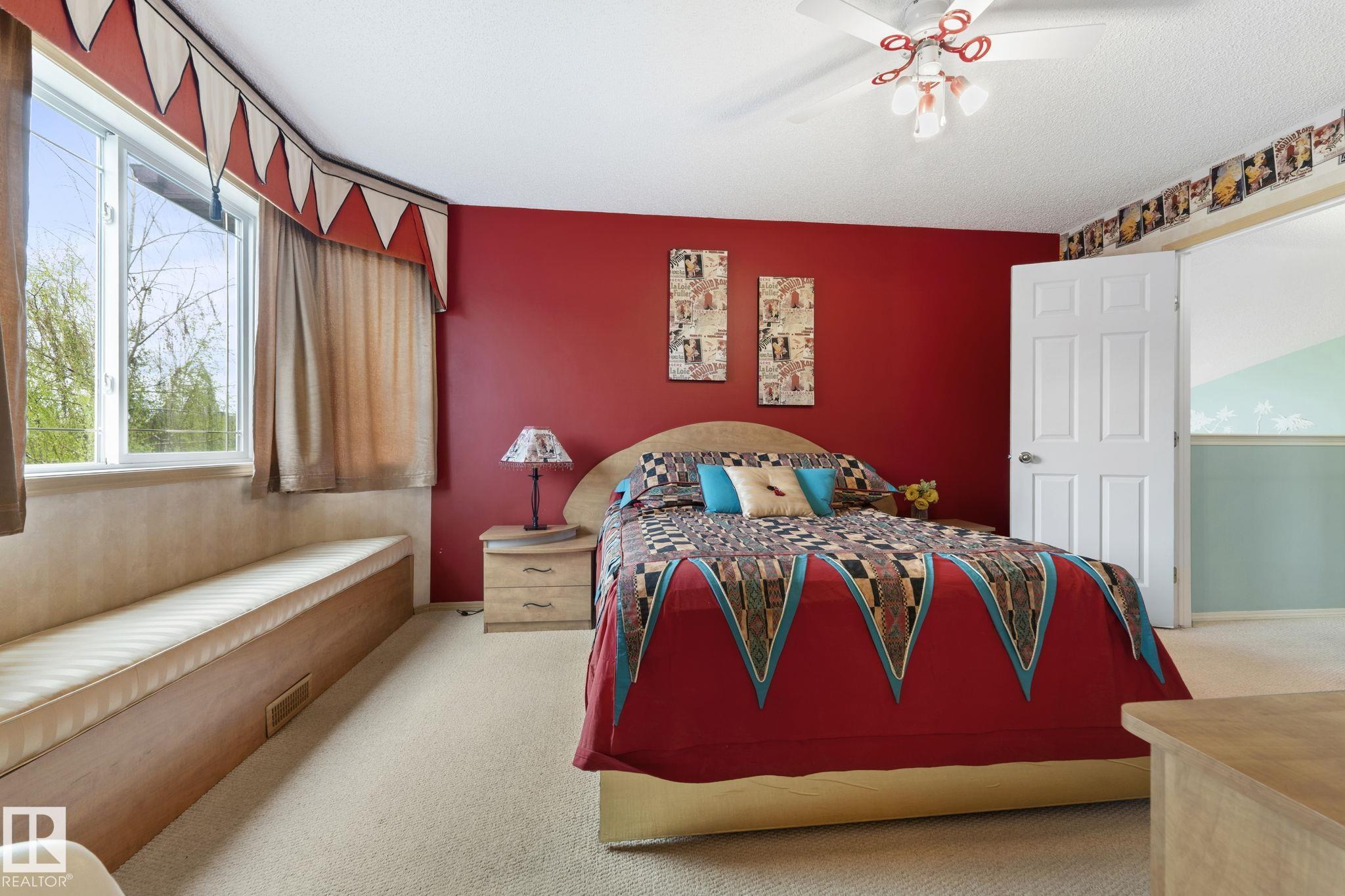 Photo 32 at 9315 162 Avenue NW, Eaux Claires, Edmonton