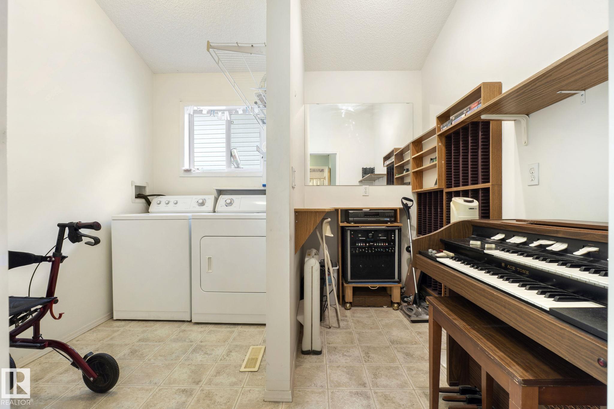 Photo 36 at 9315 162 Avenue NW, Eaux Claires, Edmonton