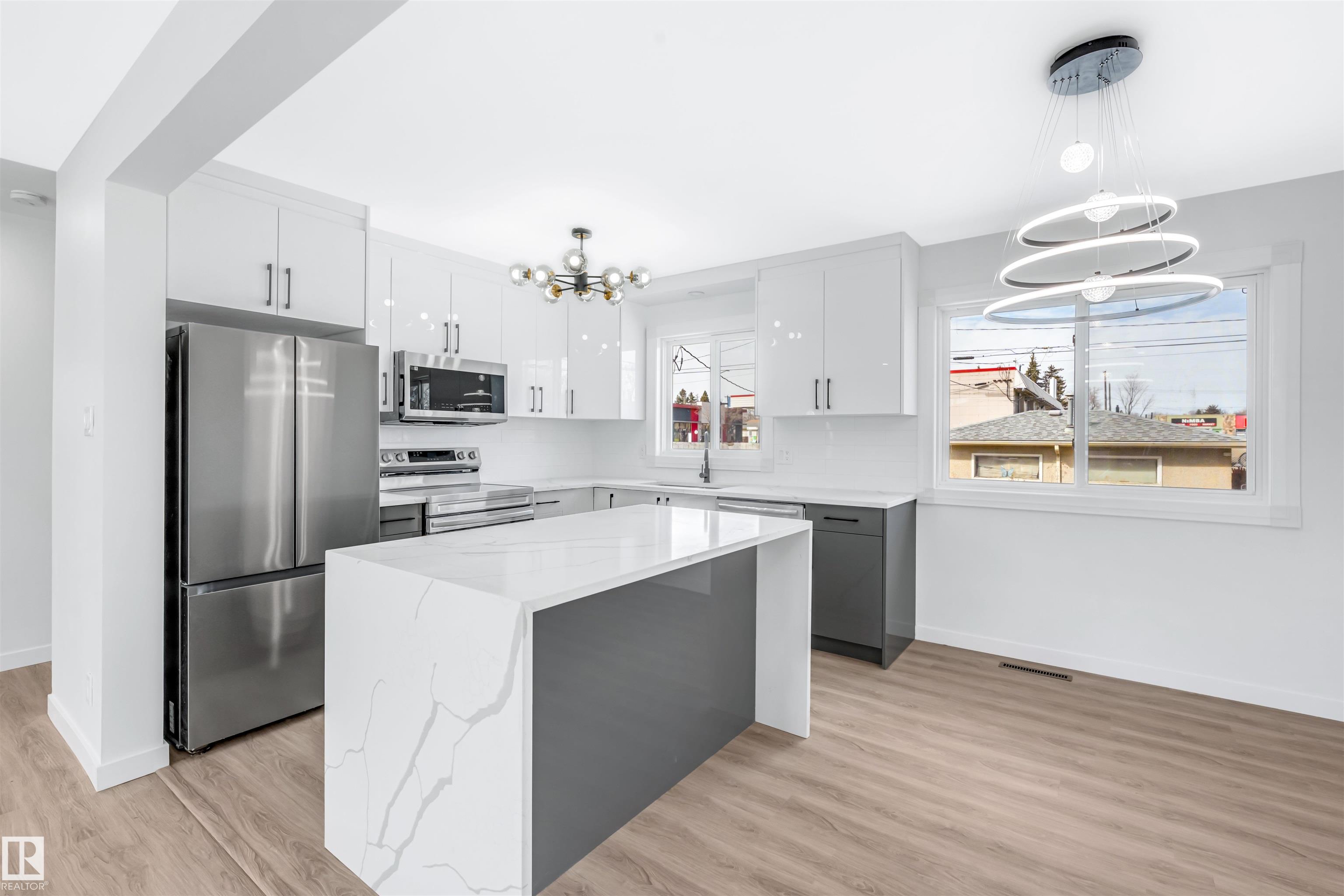 Photo 9 at 4238 117 Avenue NW, Beverly Heights, Edmonton