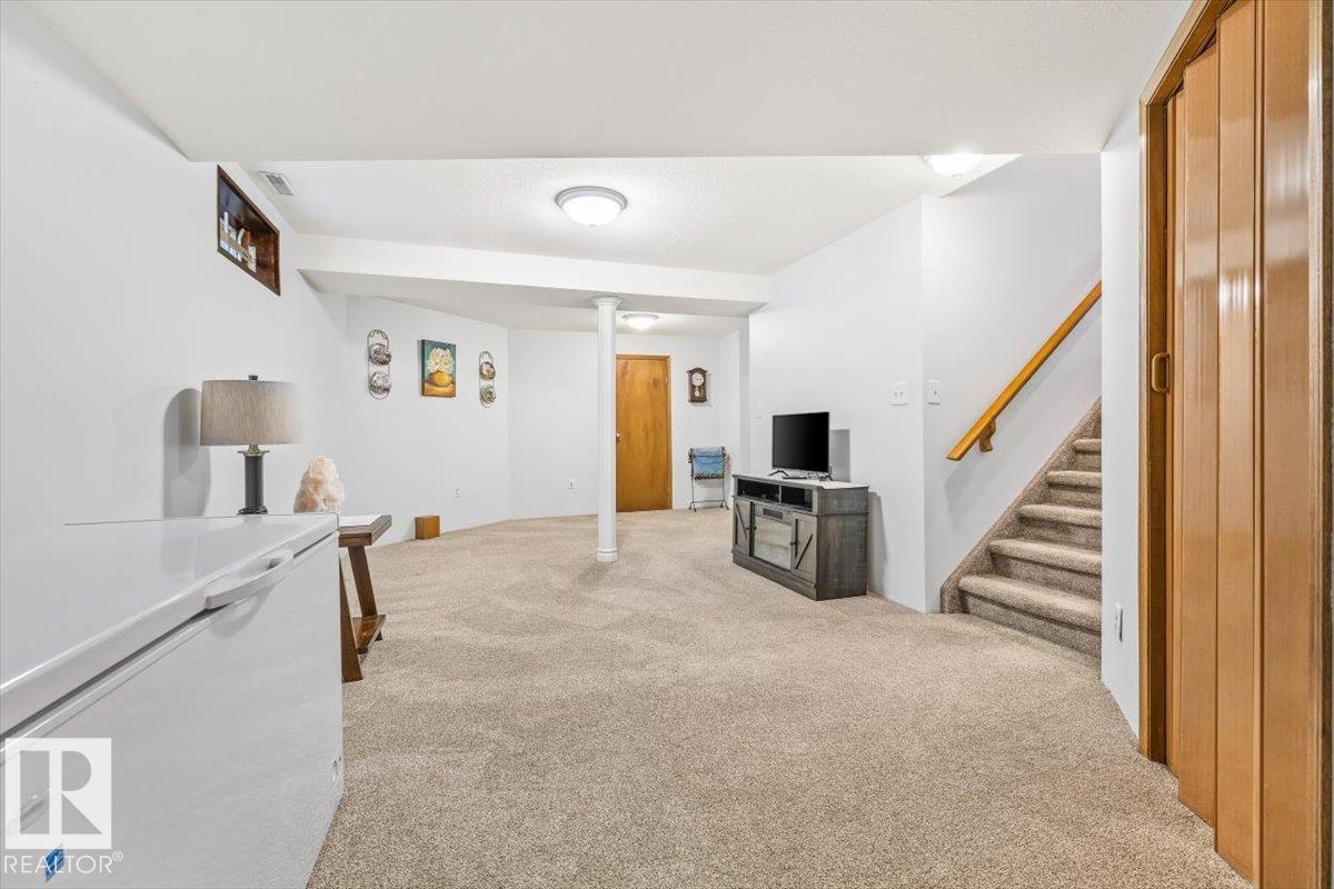 Photo 31 at 5611 152b Avenue NW, Casselman, Edmonton